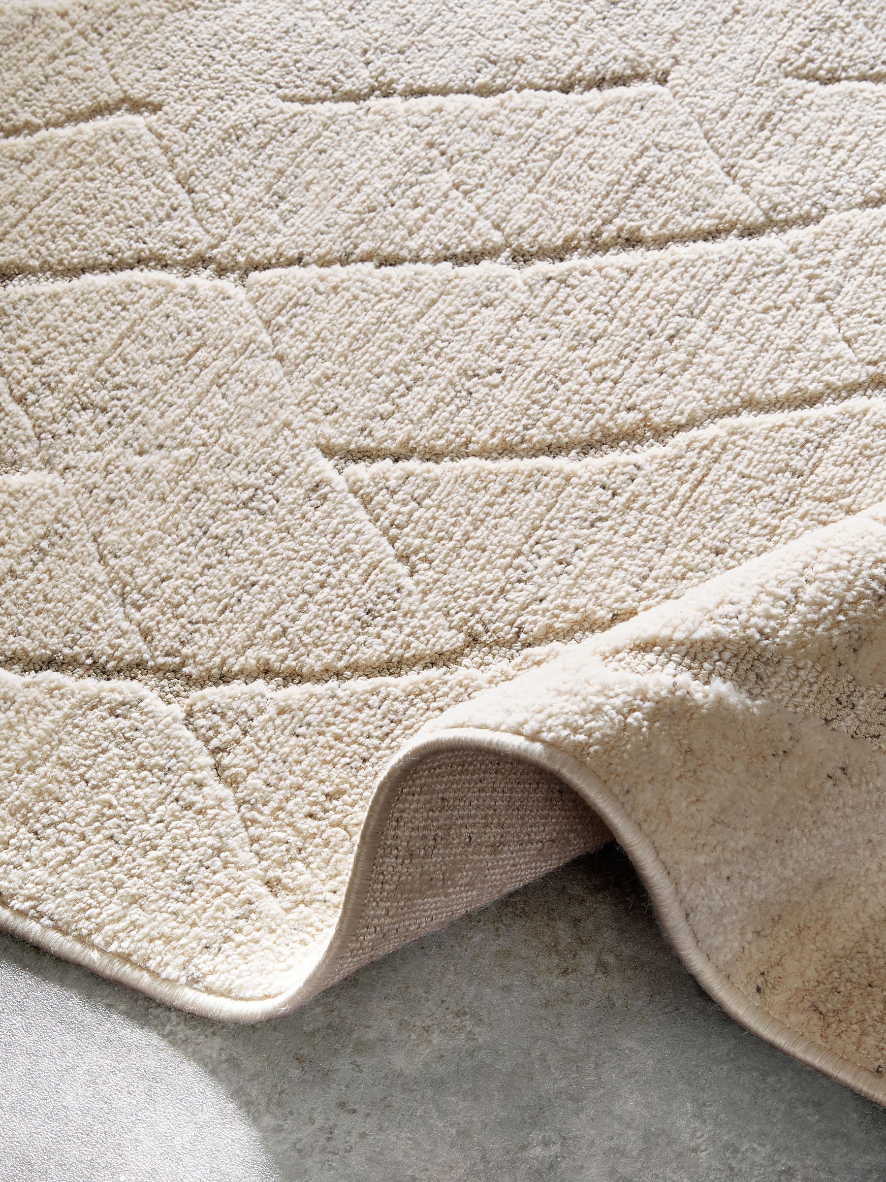 Roya Rug in Cream - Image 6 of 6