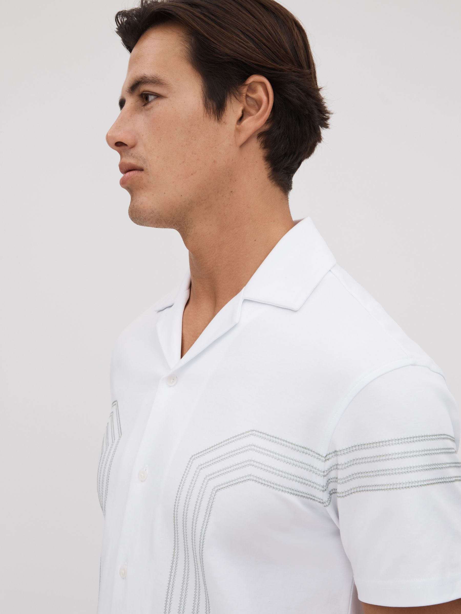 Mercerised Cotton Embroidered Cuban Collar Shirt in White/Sage - Image 4 of 6