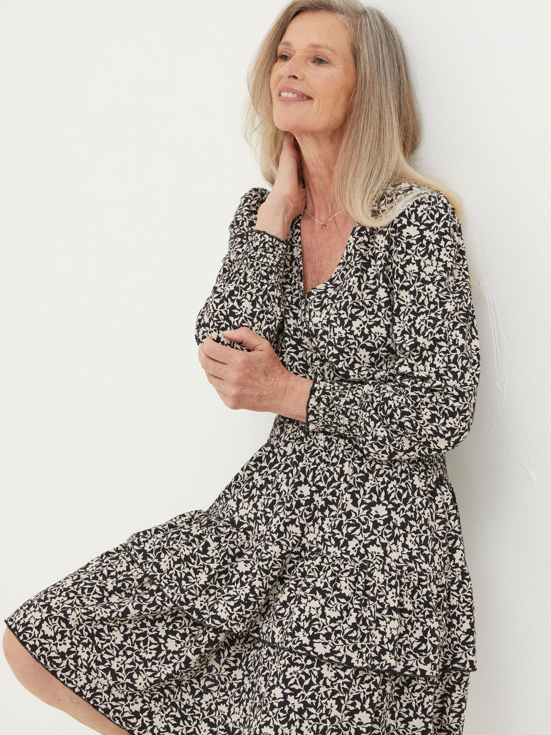 Black Amba Mono Vines Jersey Dress - Image 3 of 6