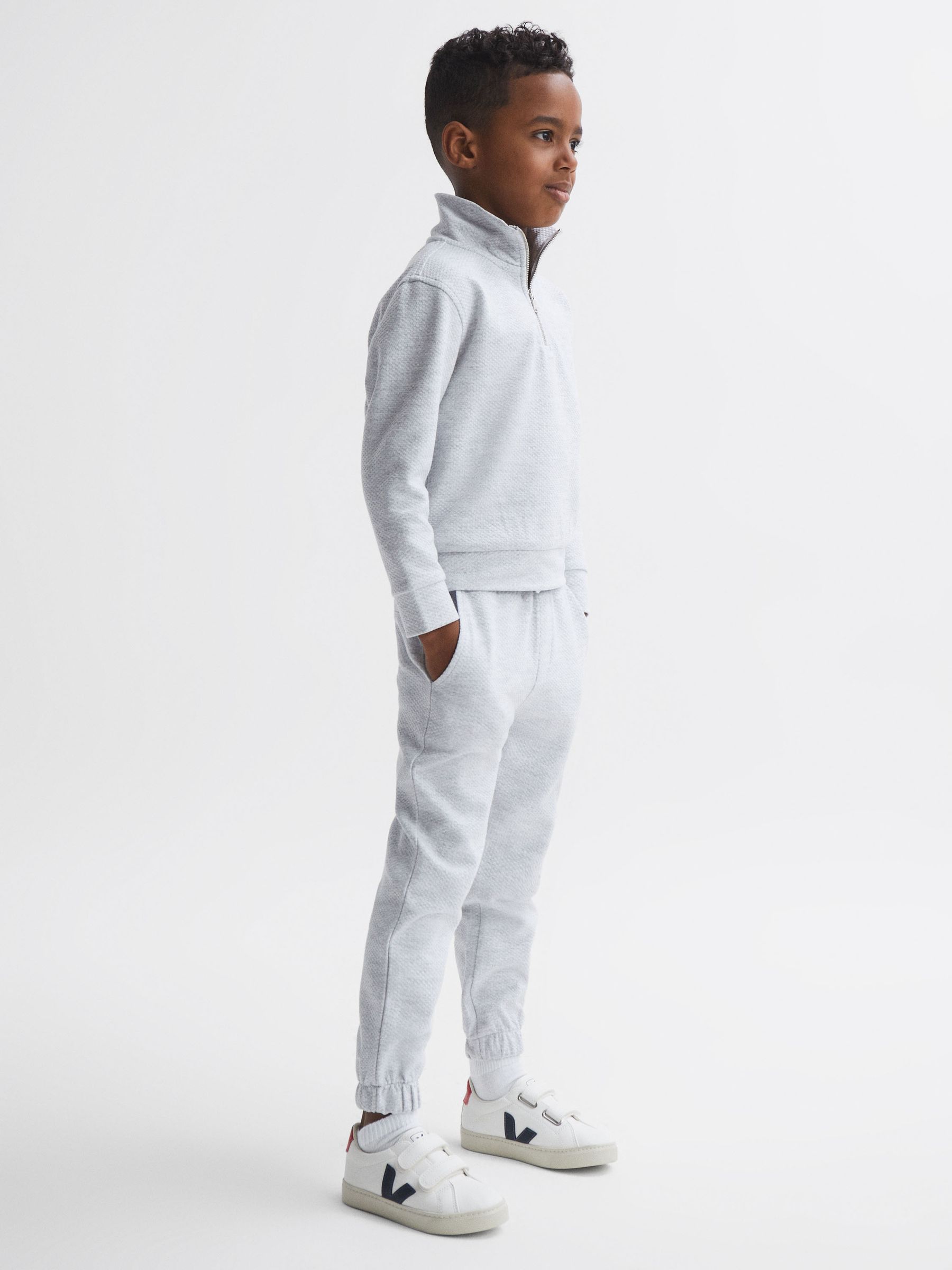 Veja Leather Velcro Trainers in White Nautico Pekin - Image 2 of 5