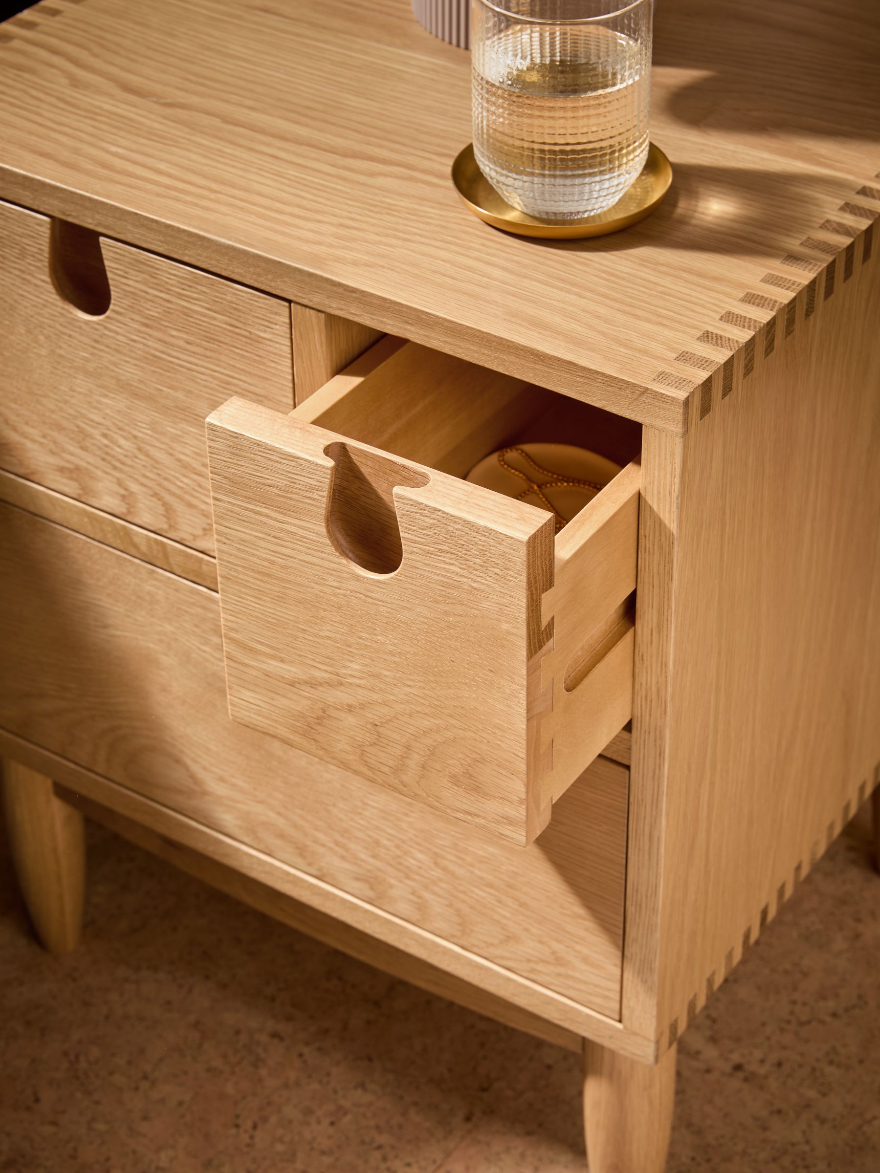 Penn 3 Drawer Bedside Table in Oak - Image 3 of 6