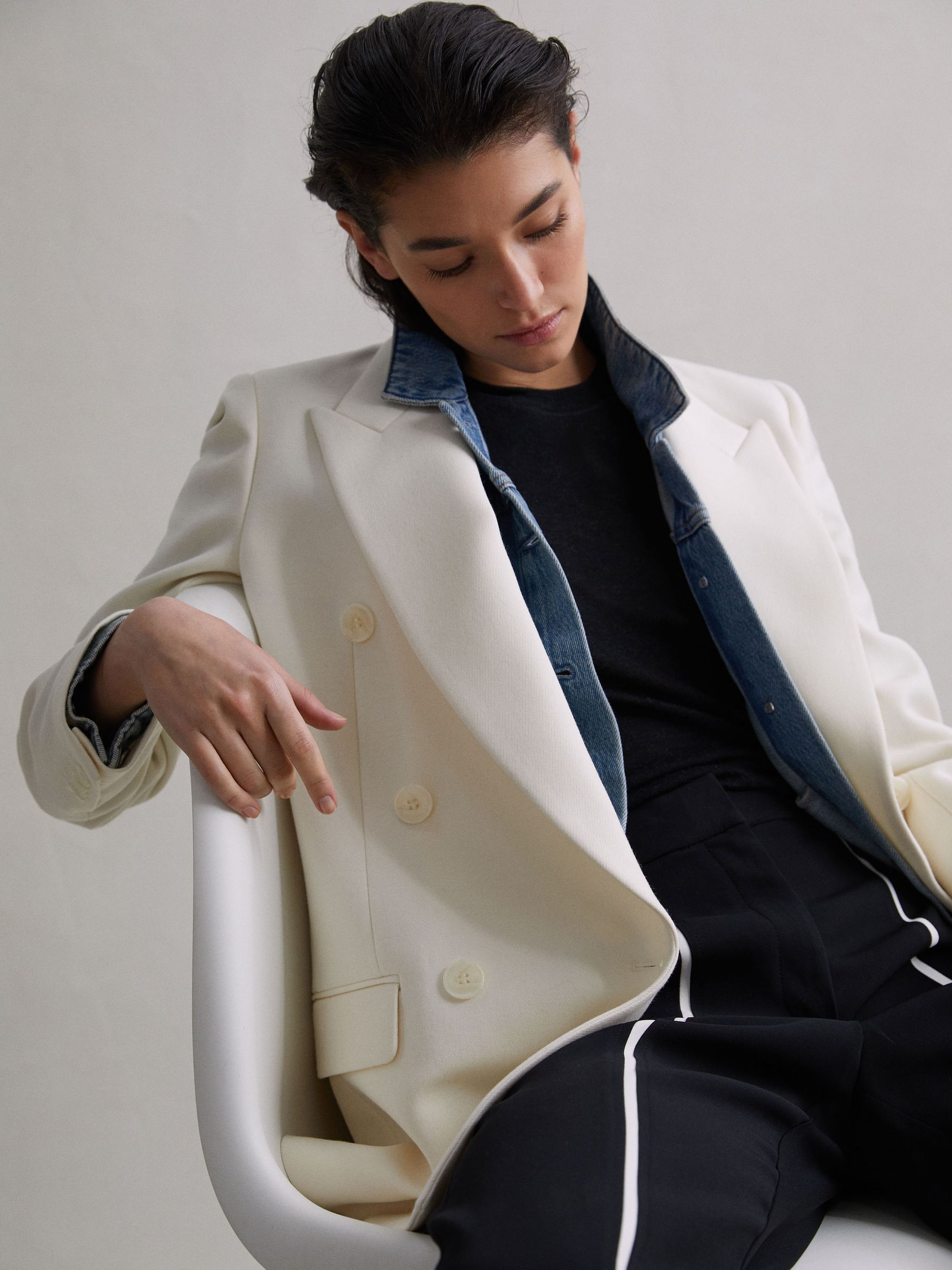 Reiss Modern Fit Wool Double Breasted Blazer In White REISS Reiss Modern Fit Wool Double Breasted Blazer In White REISS