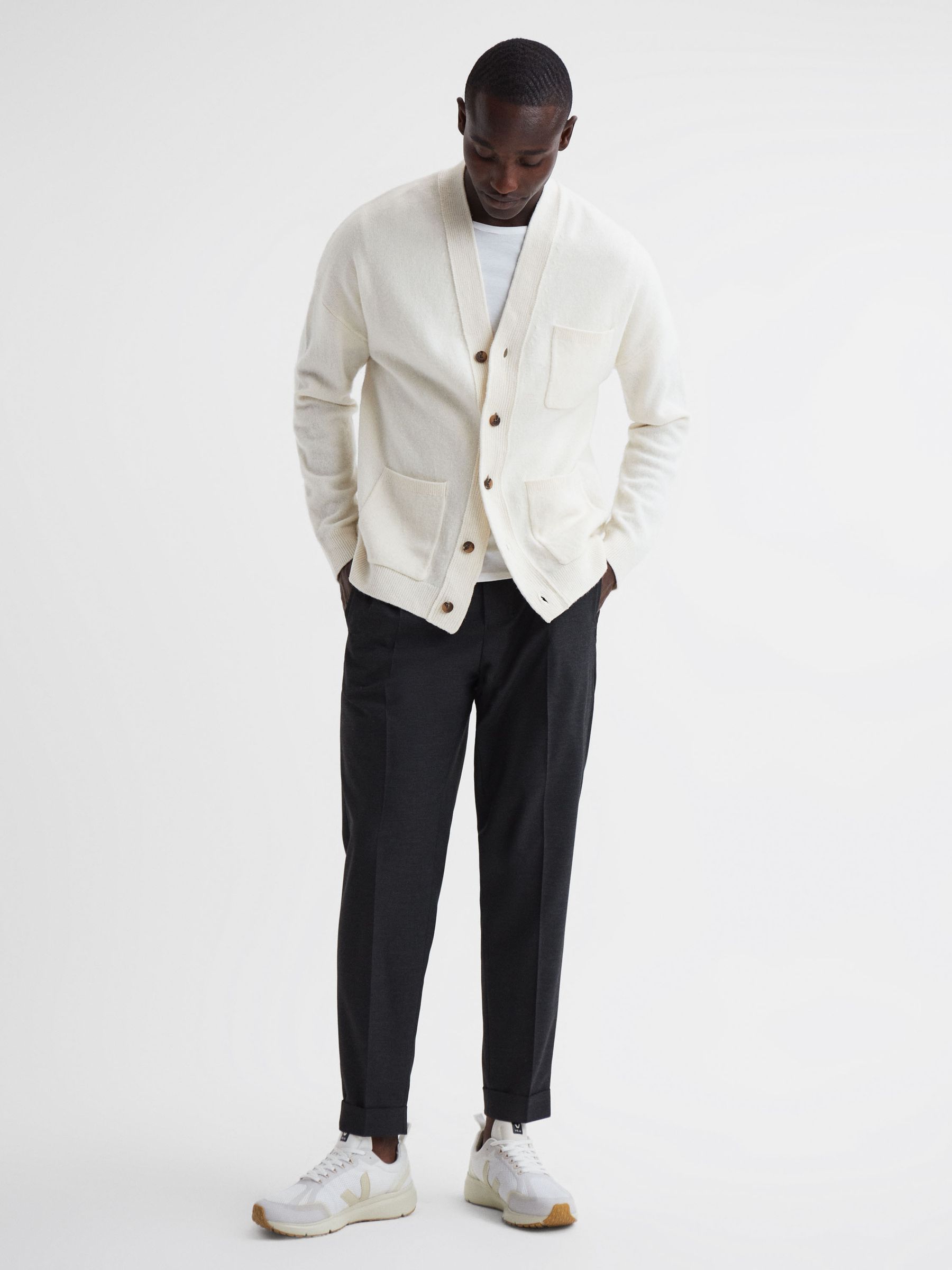 Veja Mesh Running Trainers in White Pierre - Image 2 of 5