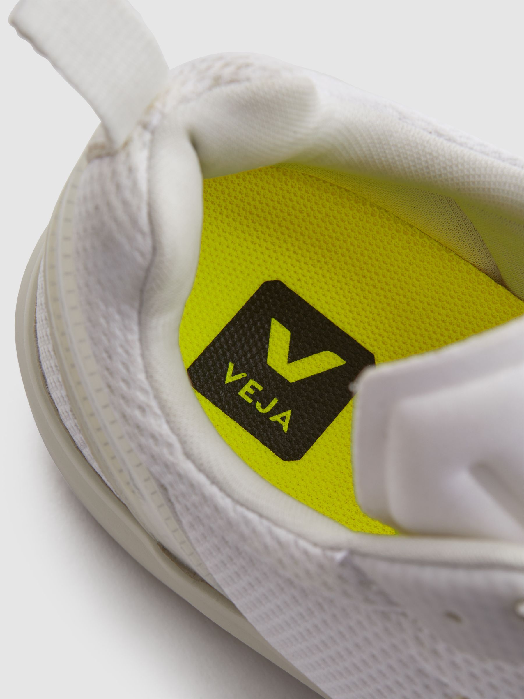 Veja Mesh Running Trainers in White Pierre - Image 5 of 5