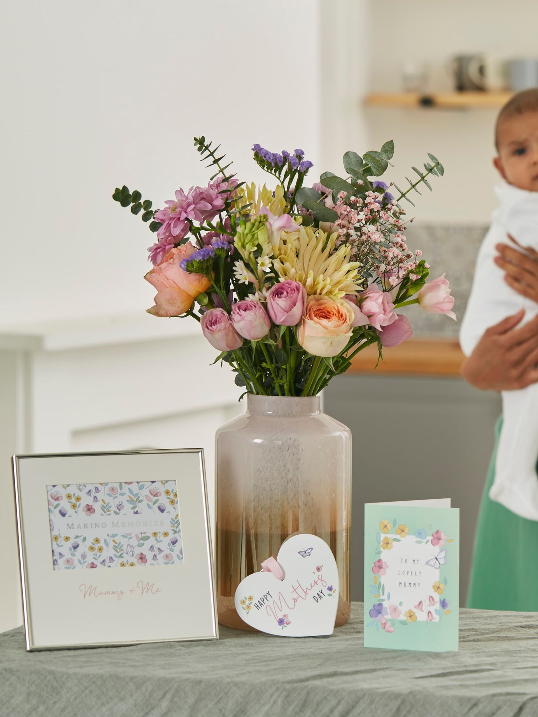 Mother's Day Heart Plaque in White - Image 3 of 3