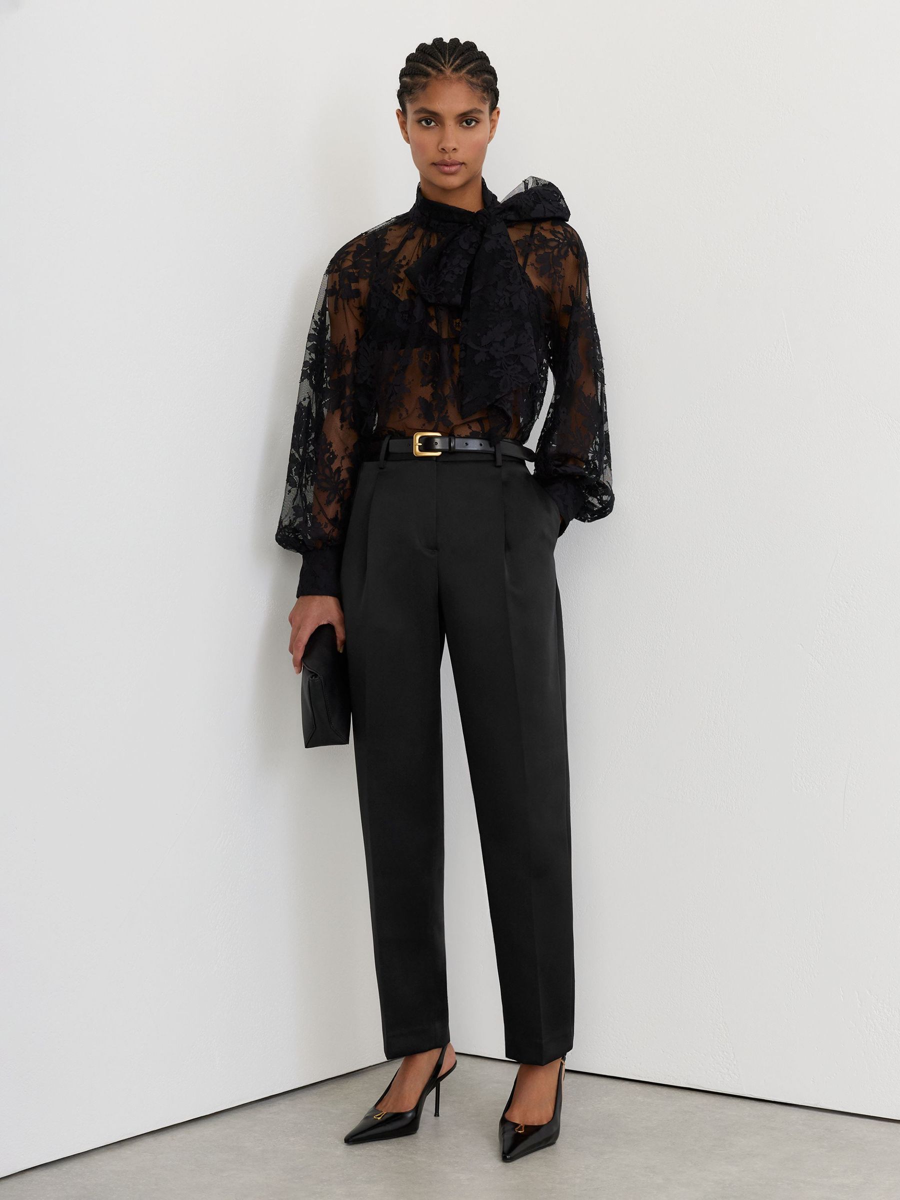 Petite Satin Single-Pleat Tapered Trousers in Black - Image 1 de 7