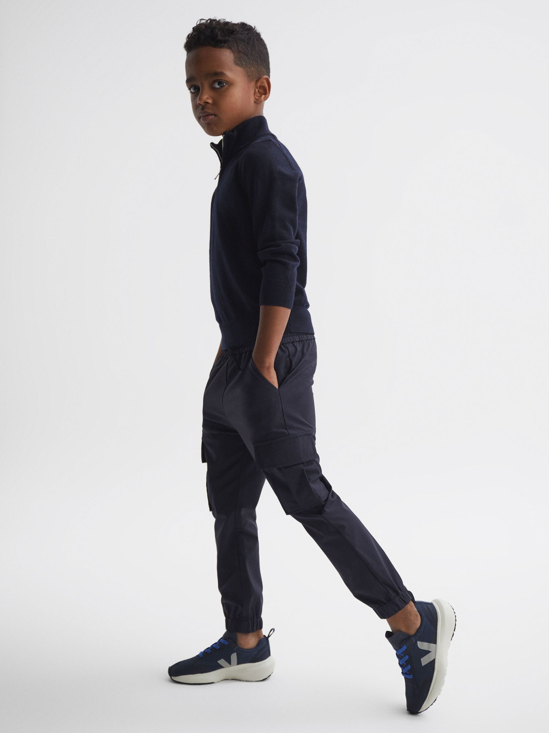 Veja Mesh Trainers in Nautico Oxford Grey - Image 2 of 5