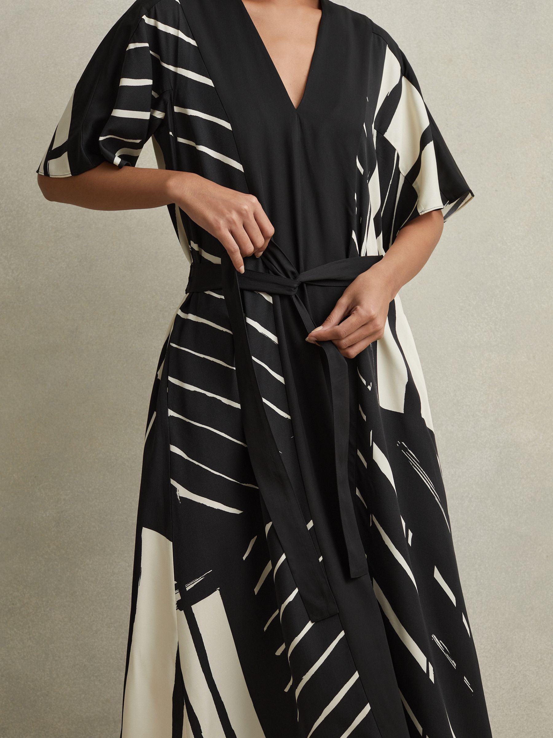 Printed Fit and Flare Midi Dress in Black/White - Image 3 of 7