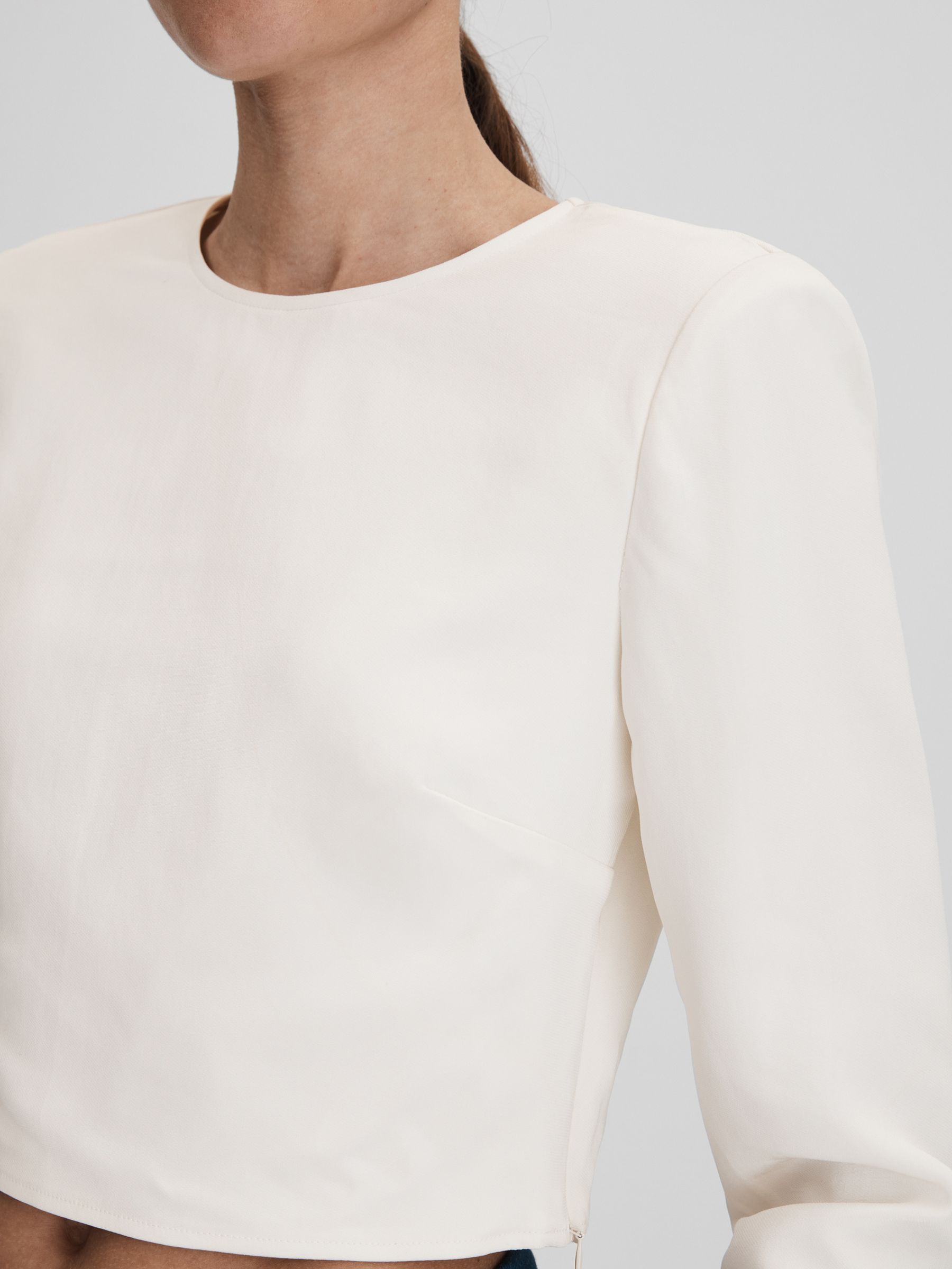 Crew Neck Cropped Top in Cream - Image 4 of 5