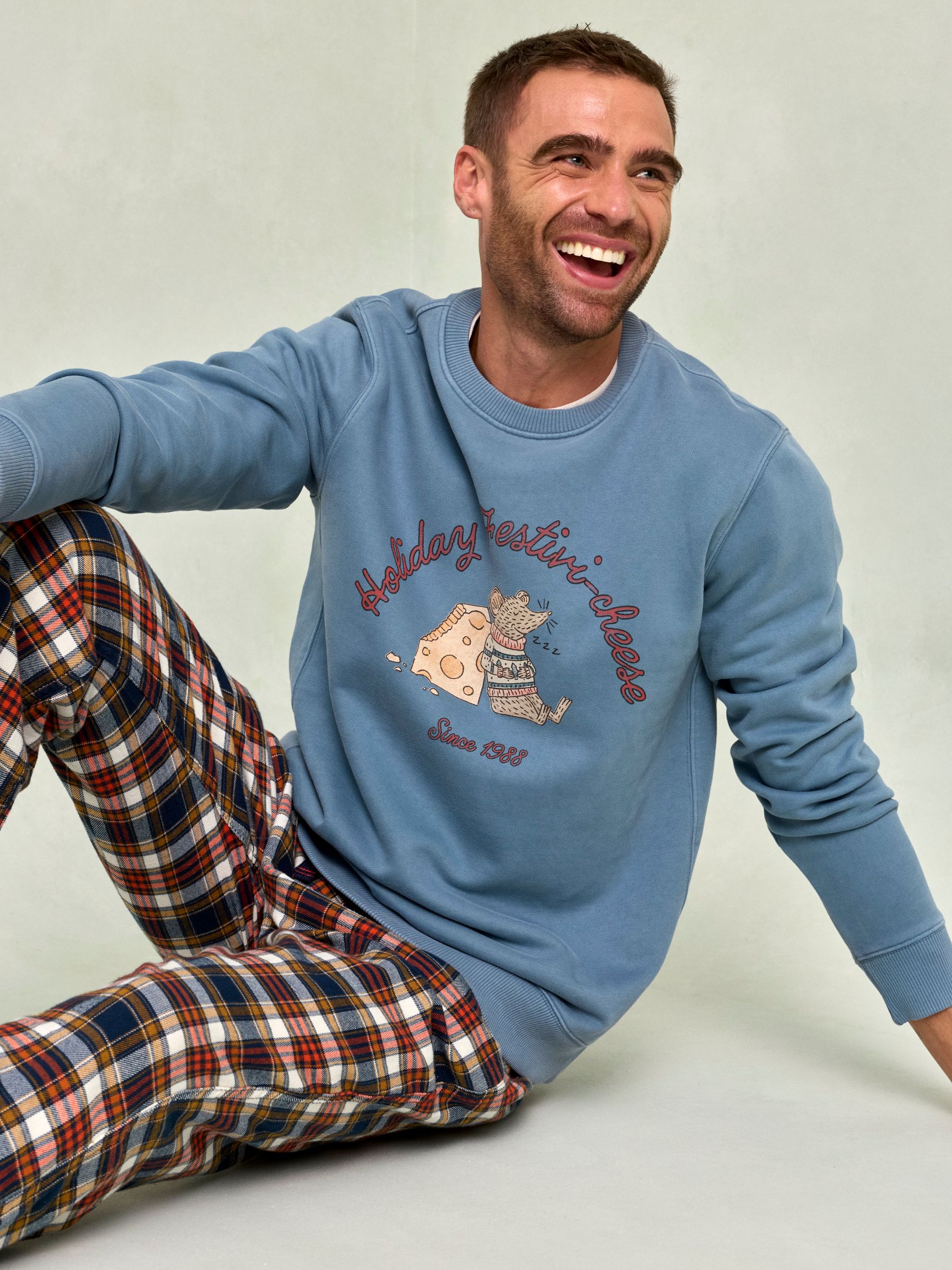 Hayle Light Blue Christmas Mouse Graphic Crew Sweatshirt - Image 3 of 5