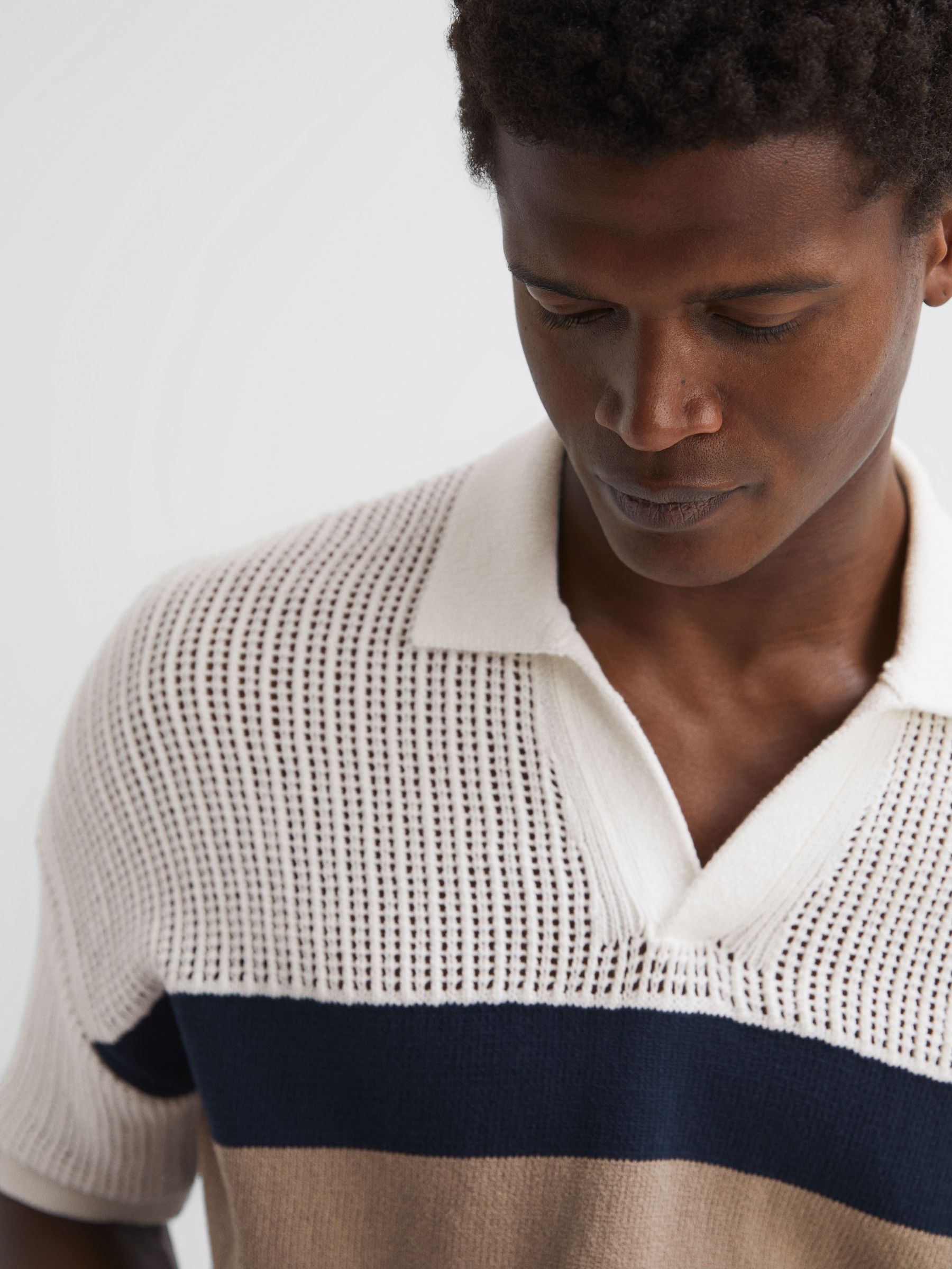 Reiss | Ché Crochet Open Collar Polo Shirt in Ecru - Image 3 of 5