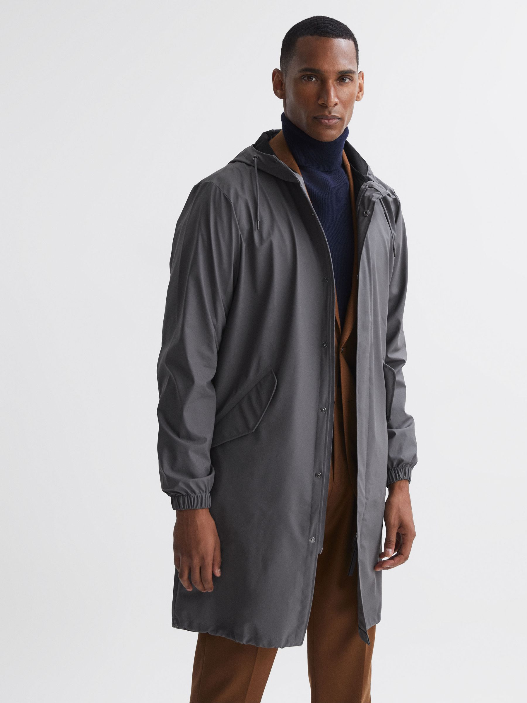 Rains Unisex Fishtail Parka in Grey - Image 4 of 7