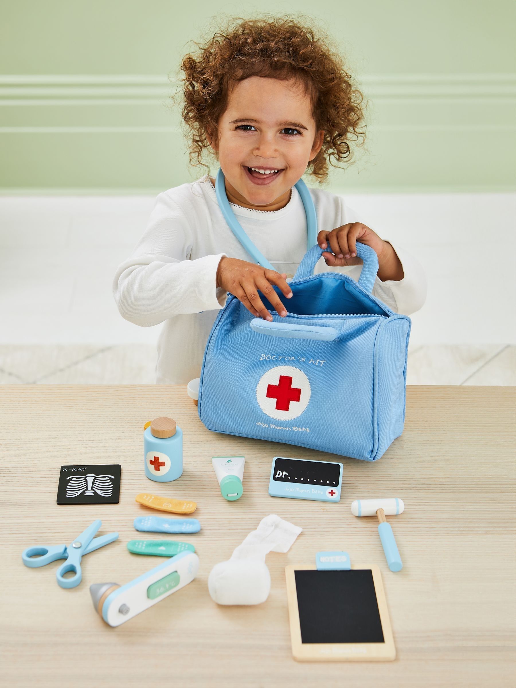 Blue Doctor's Playset - Image 14 of 16