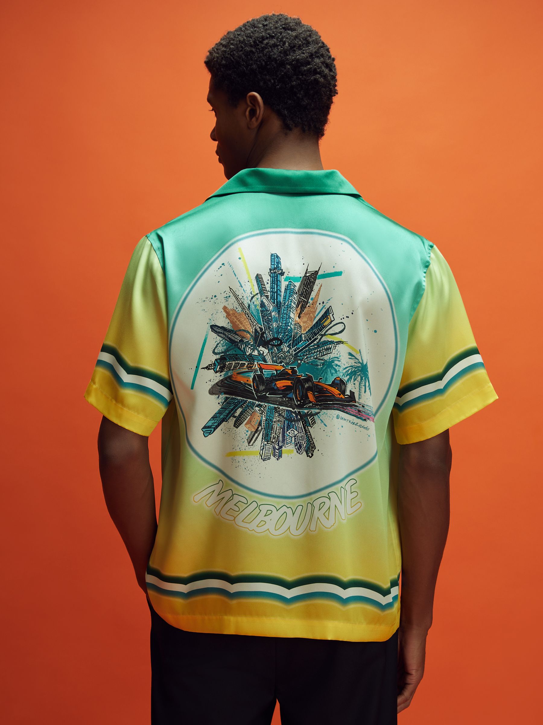 McLaren F1 Ombre Print Cuban Collar Shirt in Green Multi - Image 3 of 9