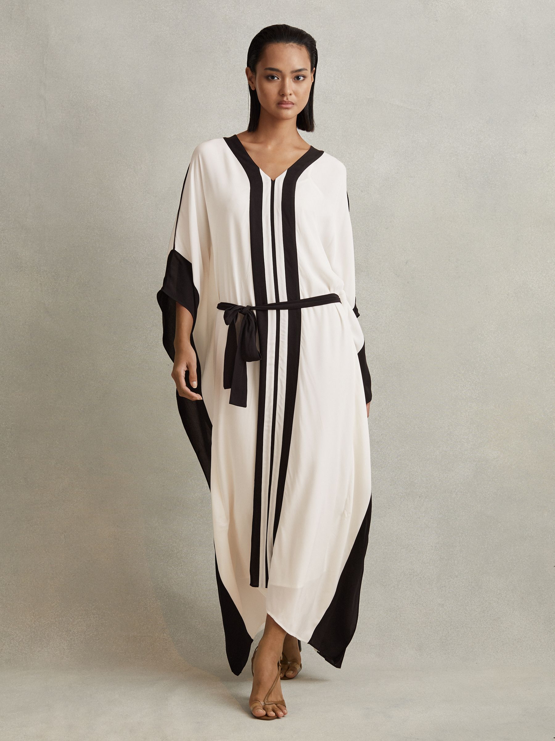 Colourblock Draped Maxi Dress in Cream/Black - Image 3 of 7