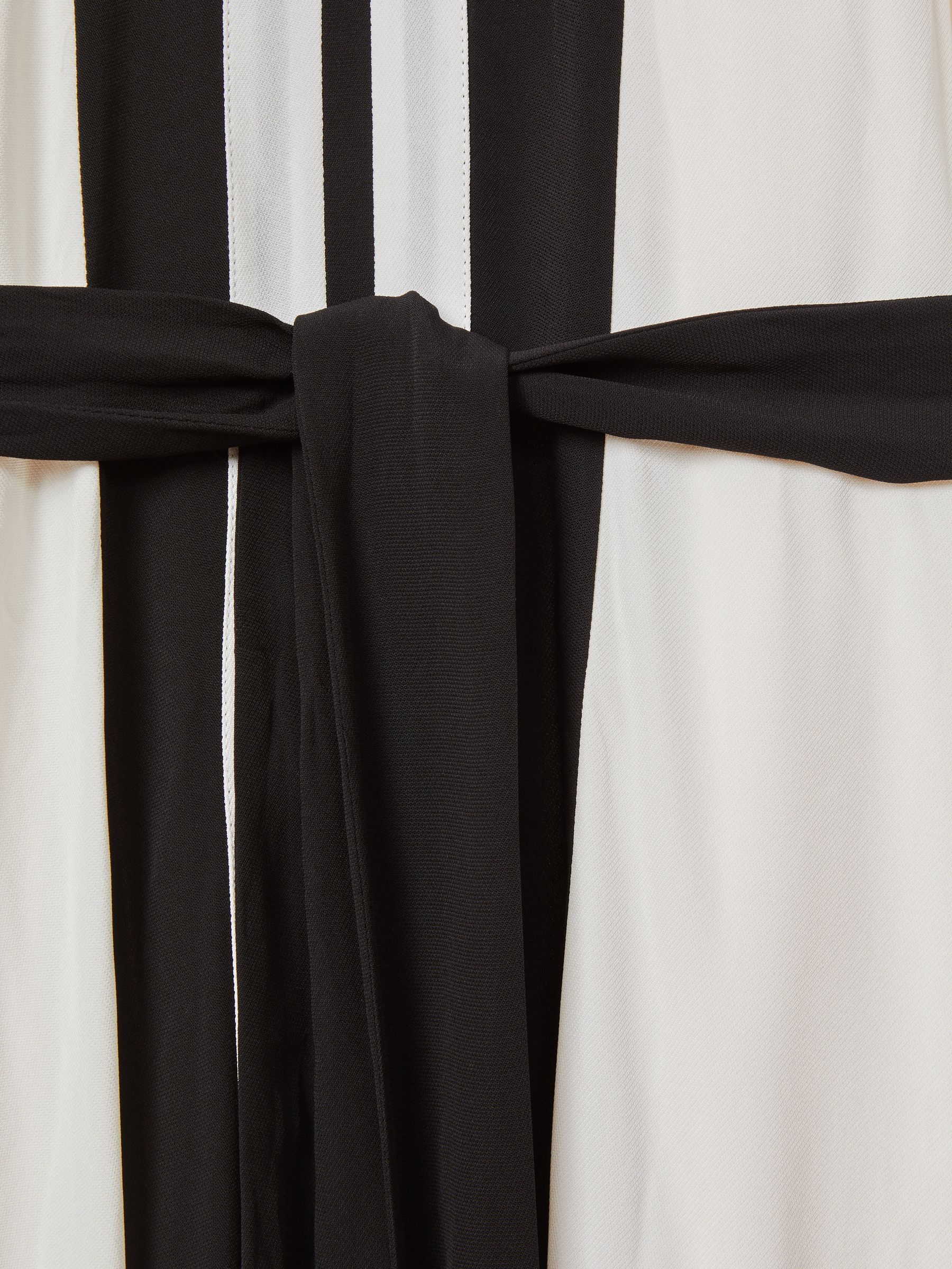 Colourblock Draped Maxi Dress in Cream/Black - Image 7 of 7