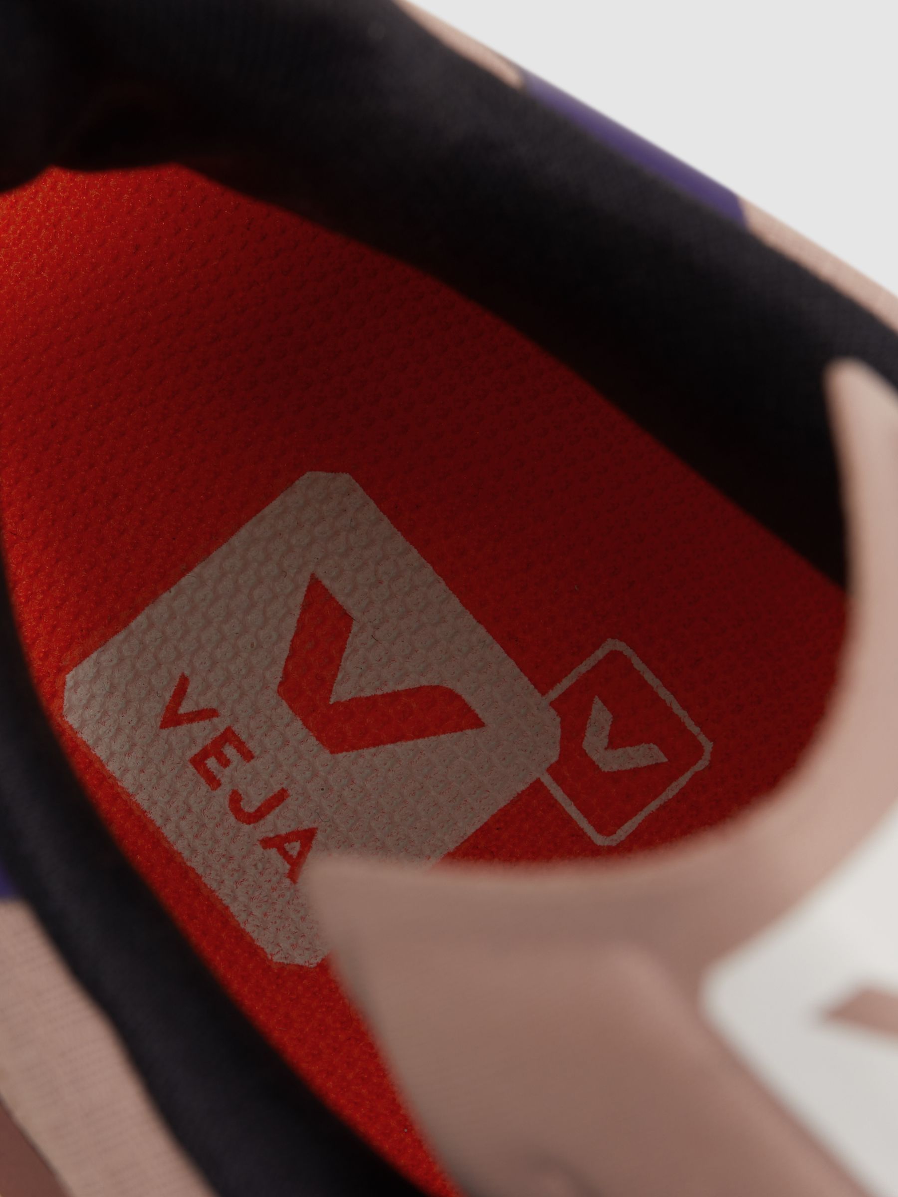 Veja Mesh Hiking Trainers in Babe Pierre - Image 6 of 7