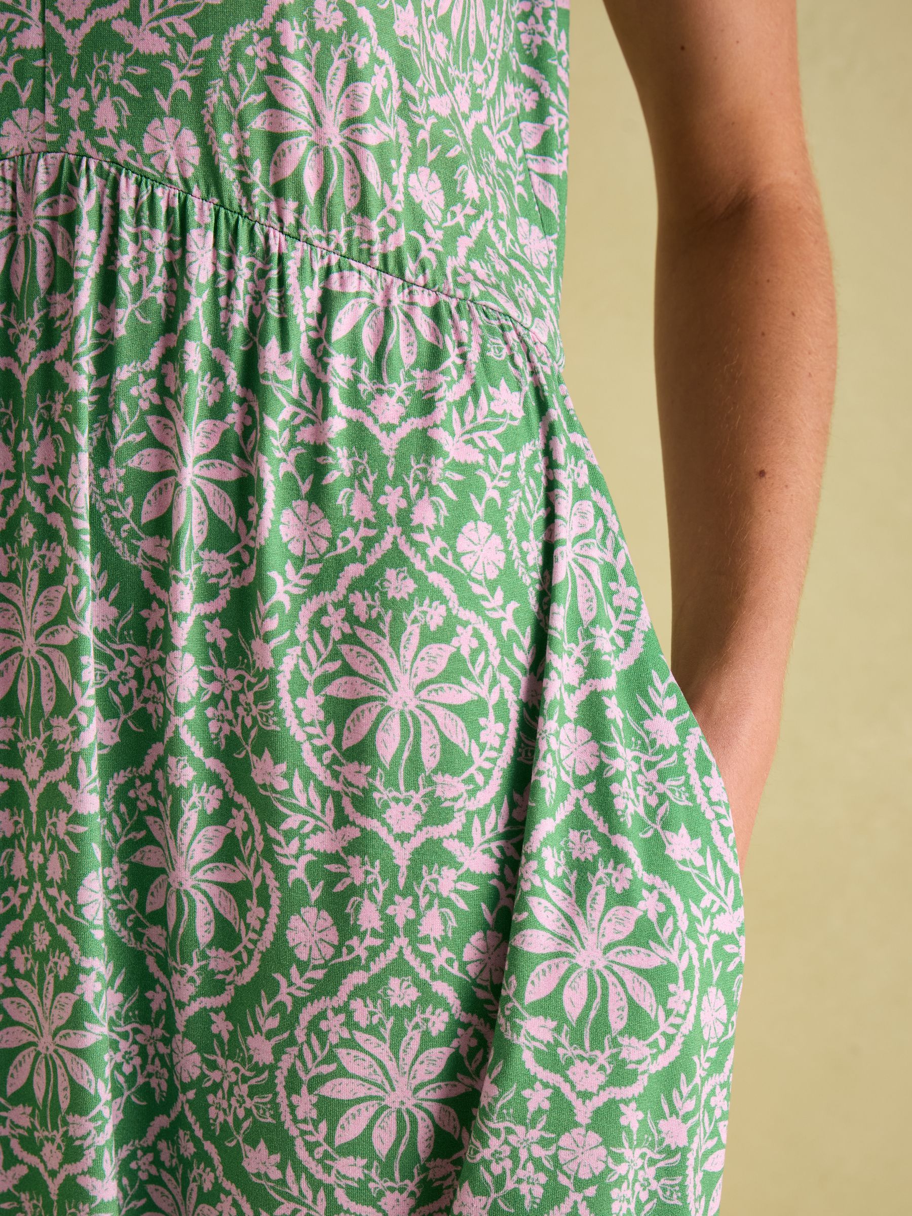 Nia Green Jersey V-Neck Beach Dress - Image 4 of 6