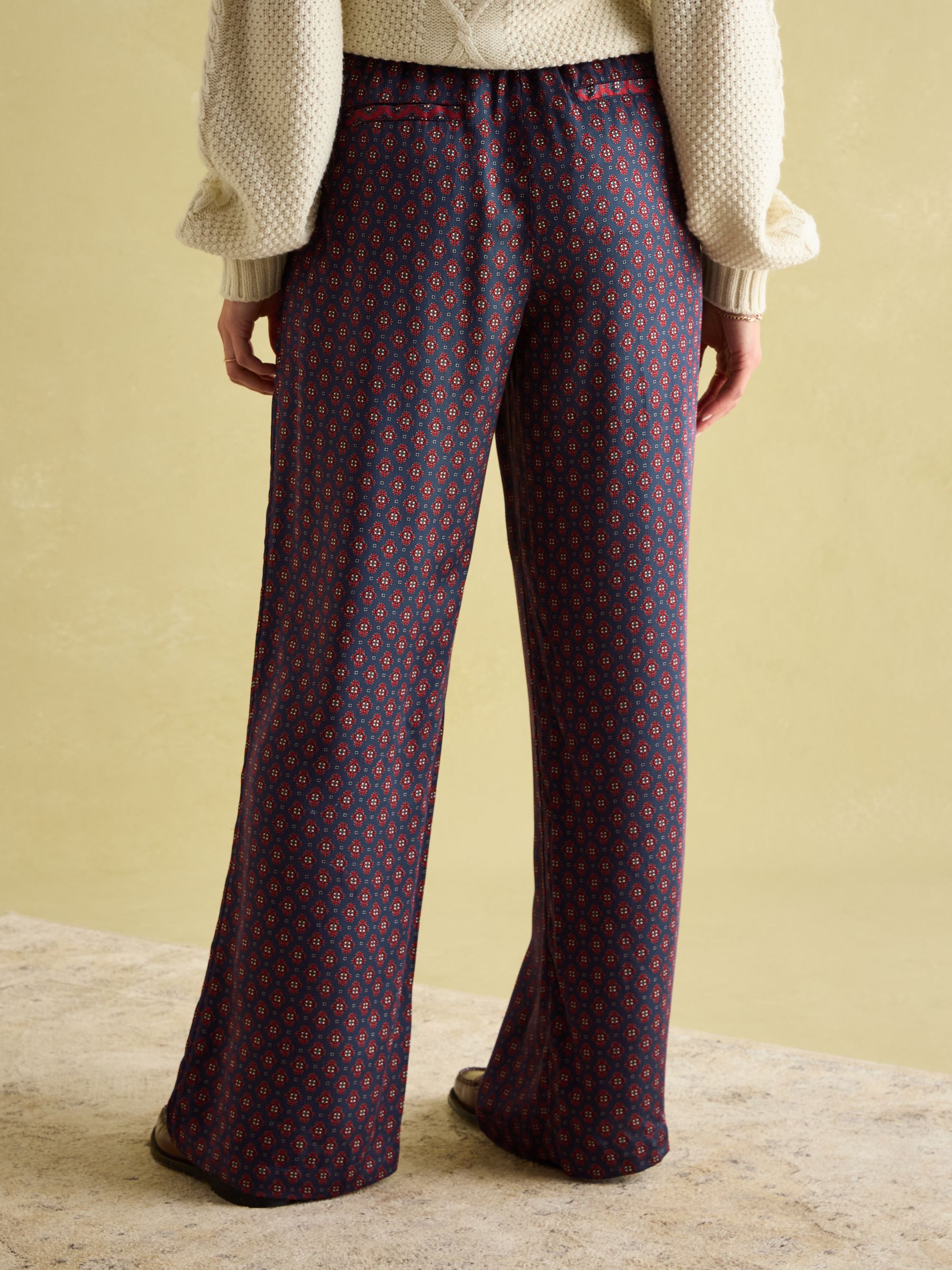 Red & Navy Satin Wide Leg Trousers - Image 2 of 8