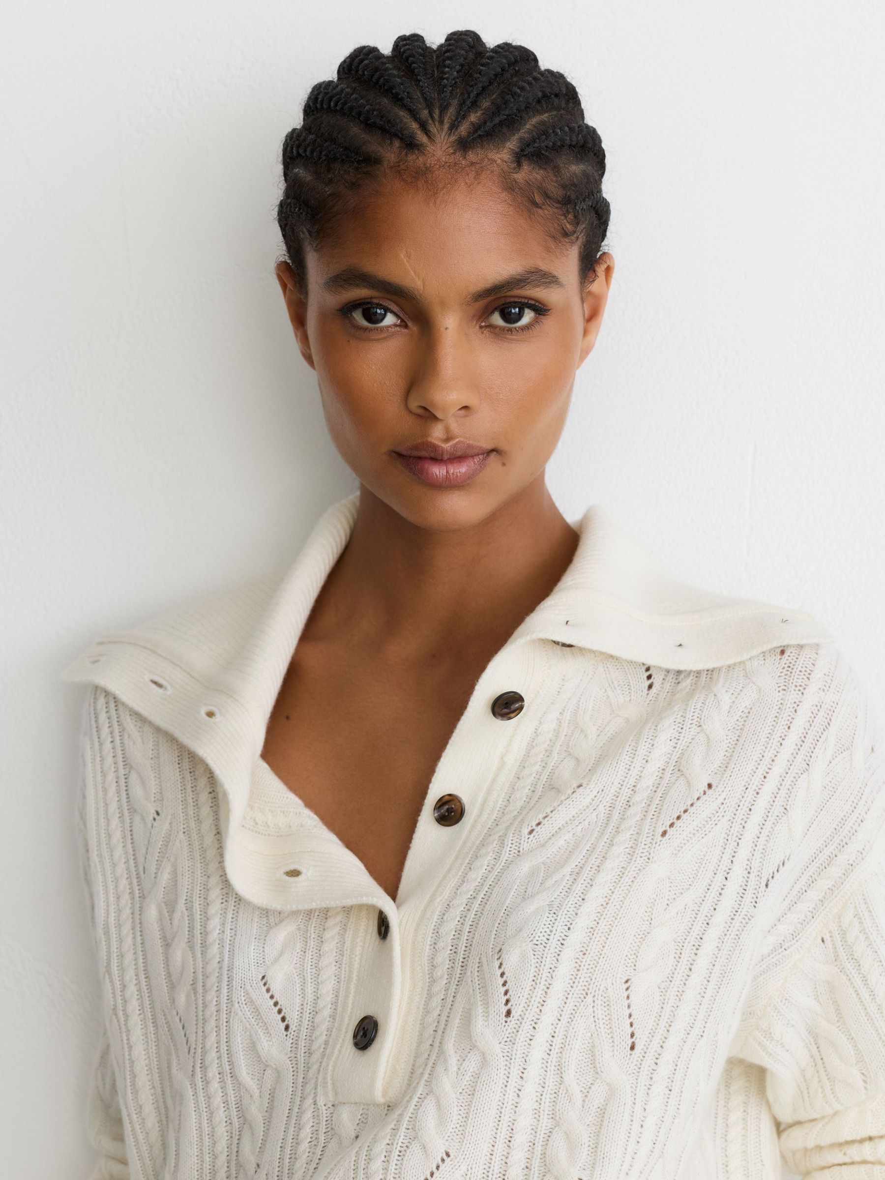 Wool-Cashmere Cable-Knit Half-Button Jumper in Ivory - Image 4 of 7