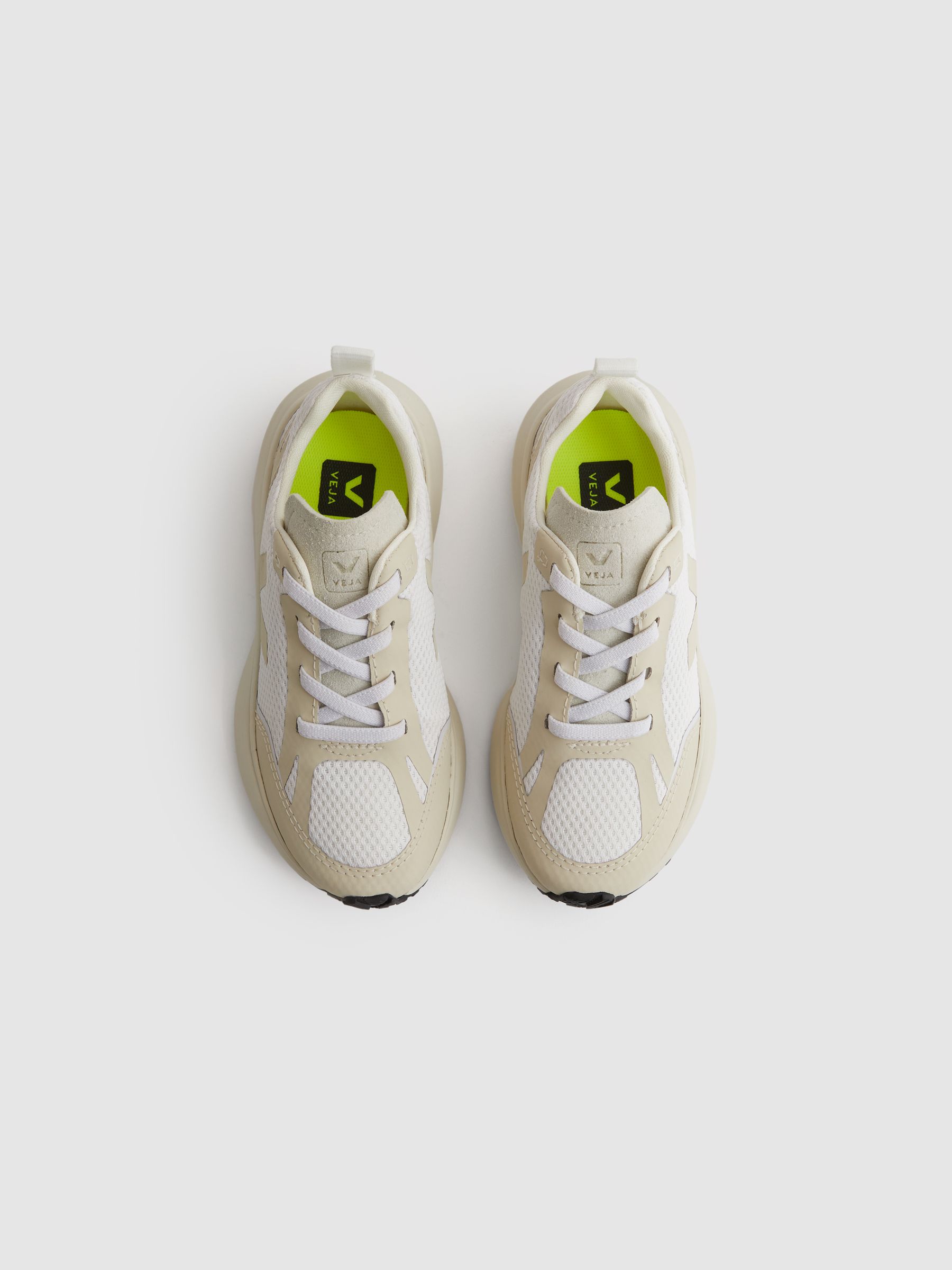 Veja Mesh Trainers in White Pierre - Image 4 of 6