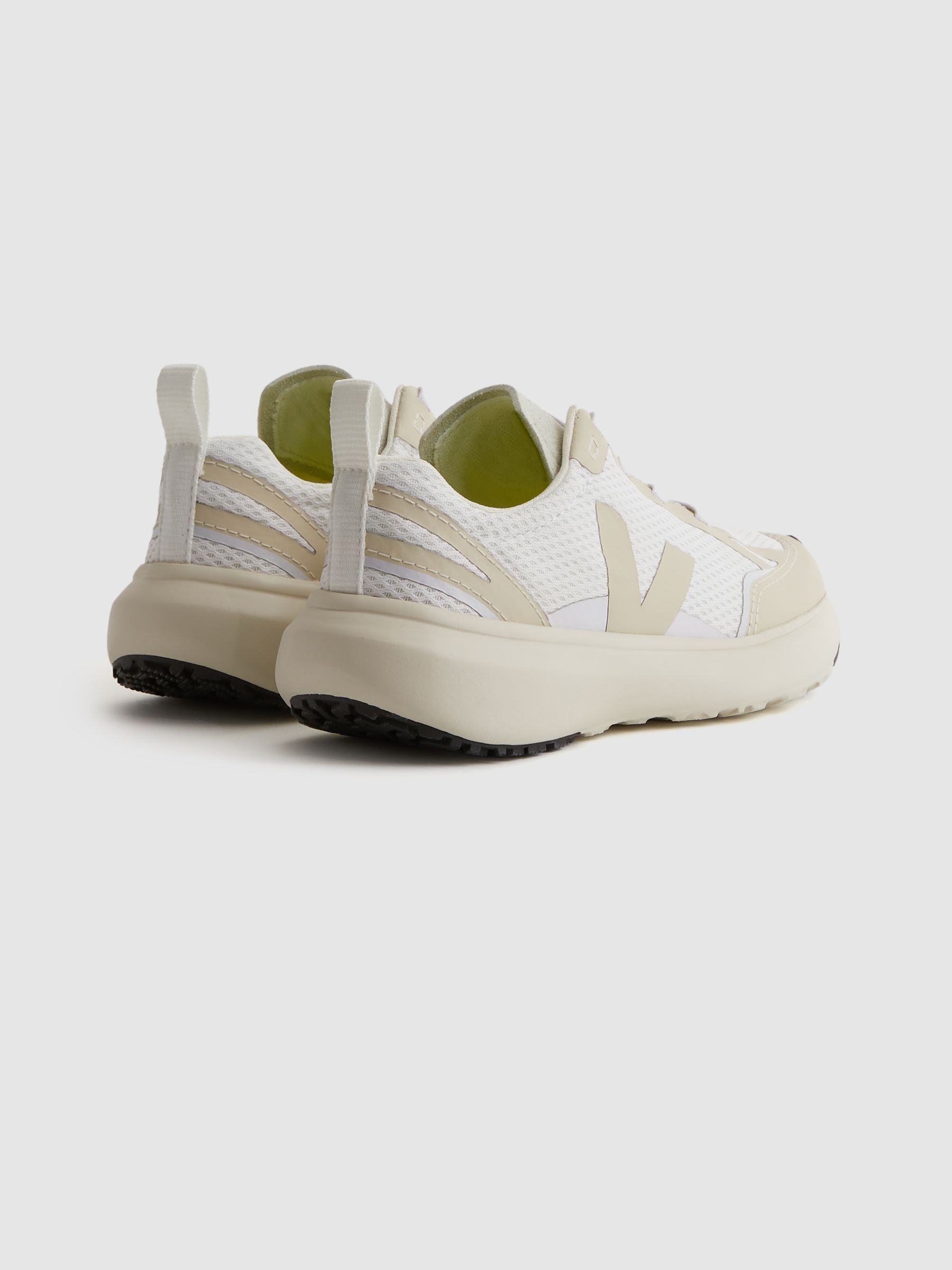 Veja Mesh Trainers in White Pierre - Image 5 of 6
