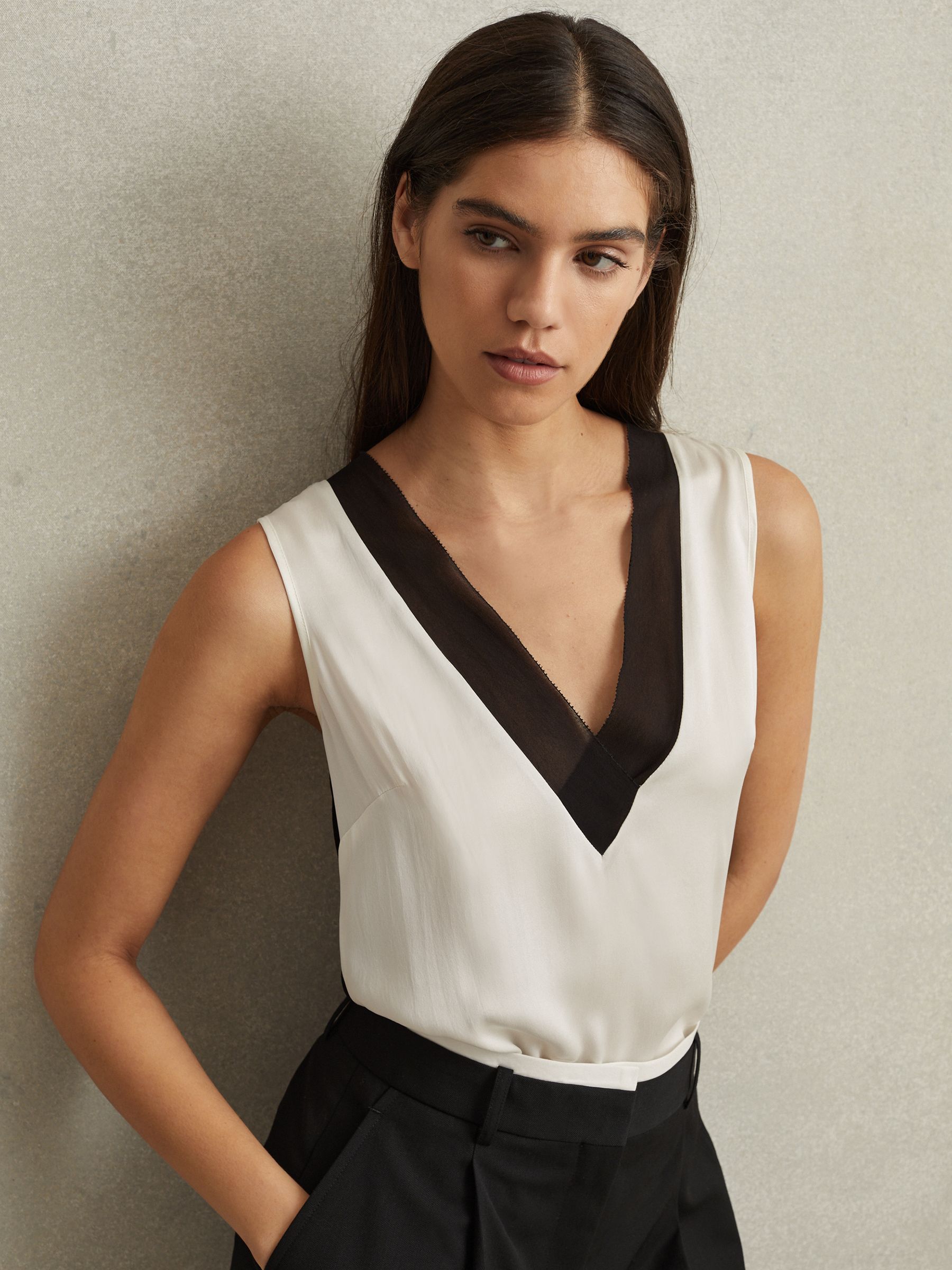Silk Front Colourblock Vest in Ivory/Black - Image 4 of 6