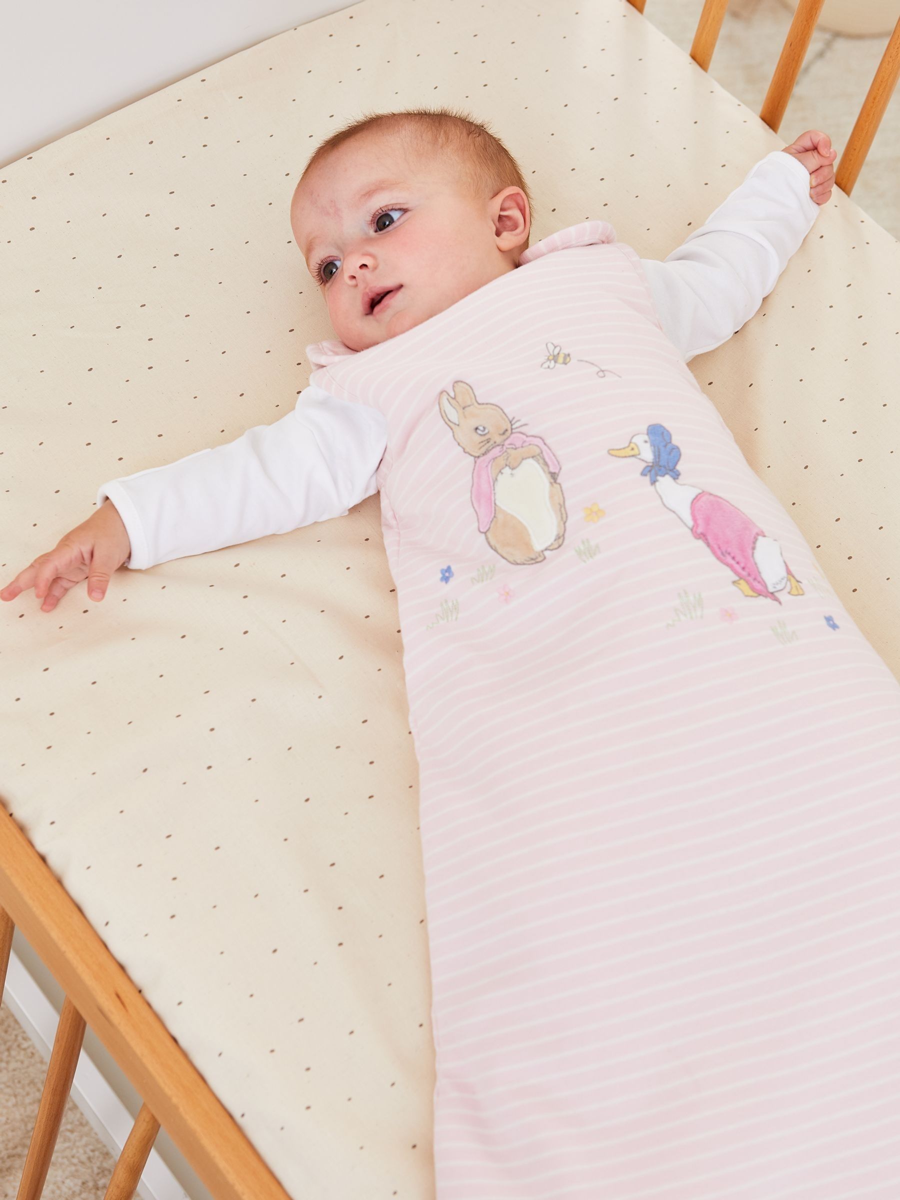Flopsy Bunny Appliqué 2.5 Tog Baby Sleeping Bag - Image 2 of 5