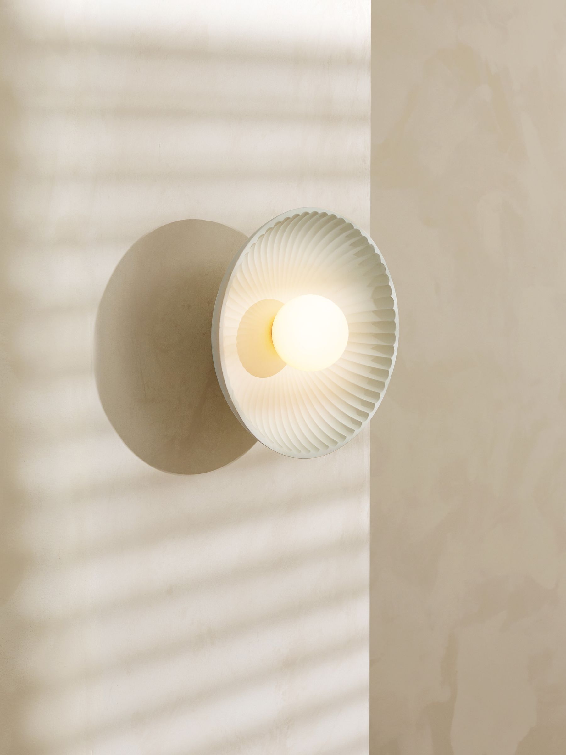Eliya Wall Light in White - Image 2 of 3