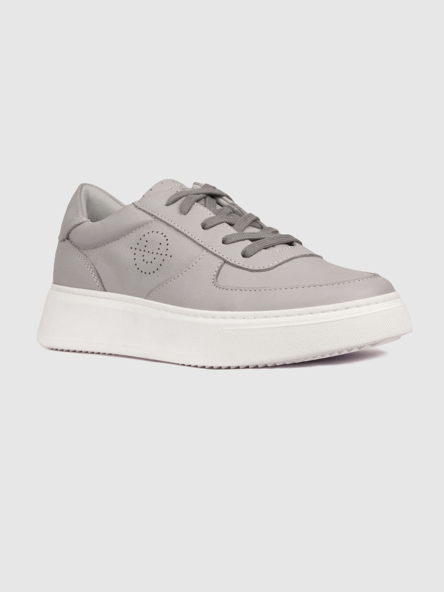 Unseen Footwear Leather Marais Trainers in Grey/White - Image 3 of 5