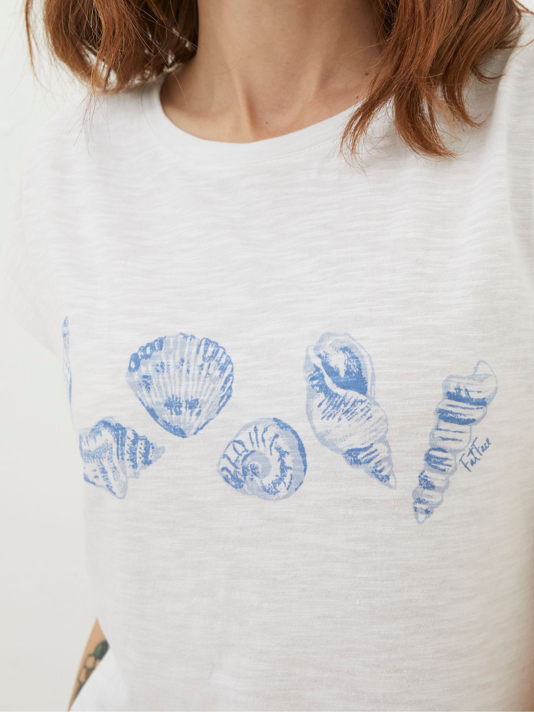 White Shell Graphic T-Shirt - Image 4 of 5