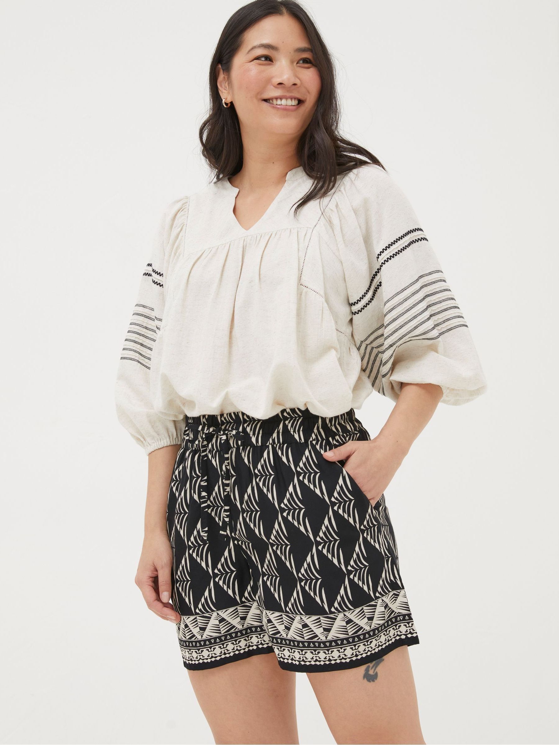Mono Geo Flippy Shorts