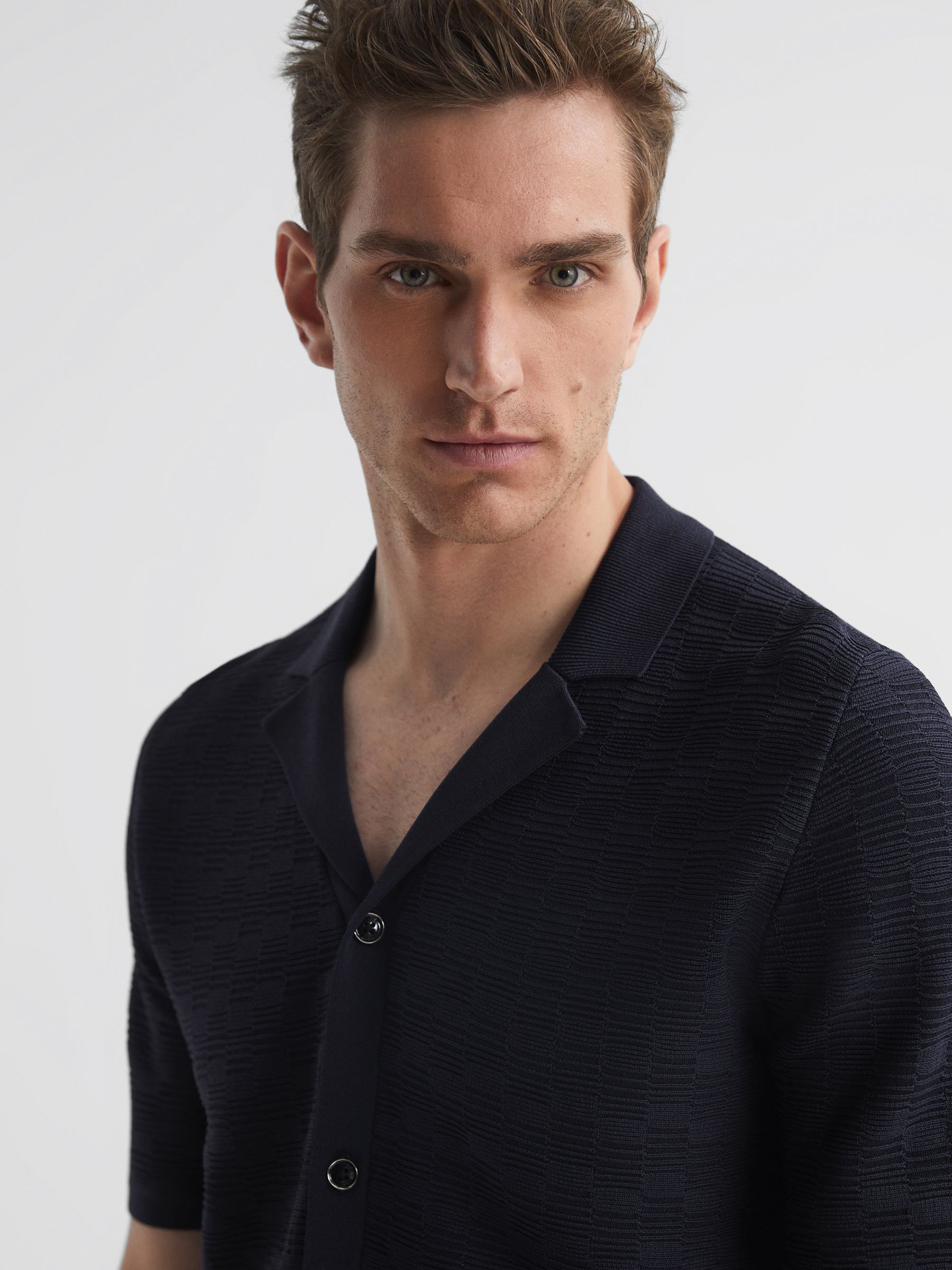 Textured Cuban Collar Button-Through Shirt in Navy - Image 4 of 5