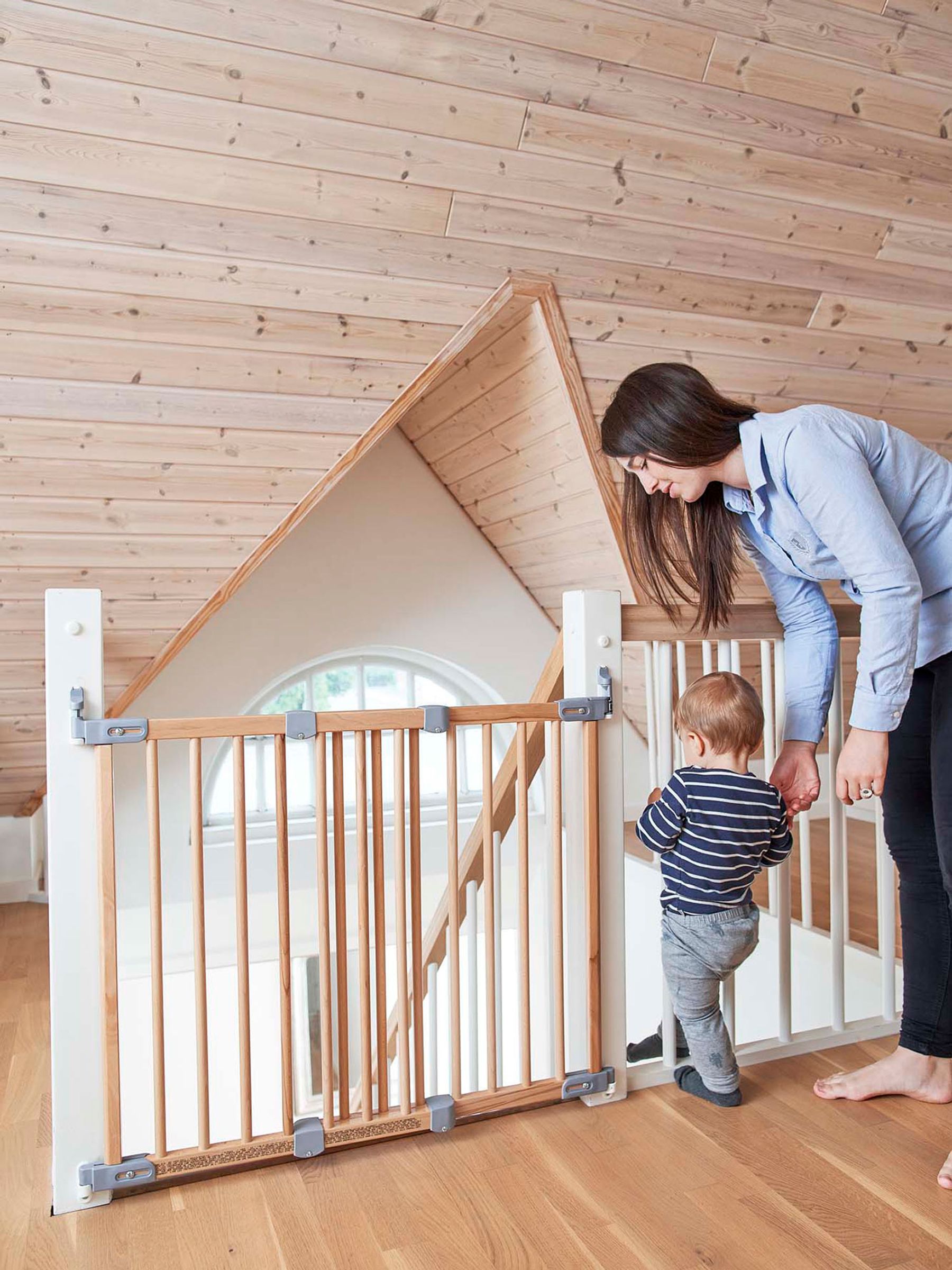 BabyDan Elin Flexible Wooden Safety Gate Natural - Image 3 of 4