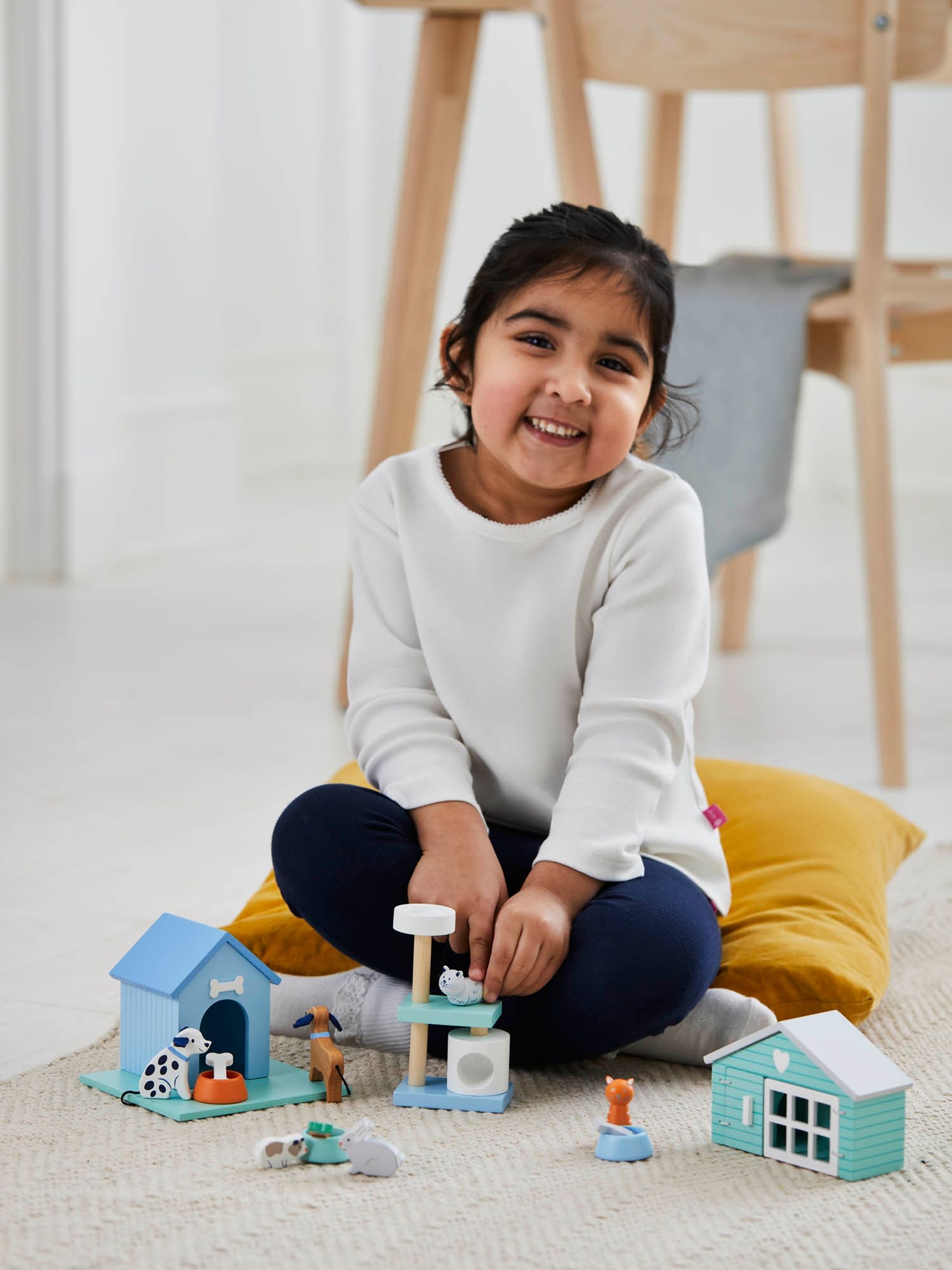 Wooden Pets Playset - Image 11 of 11