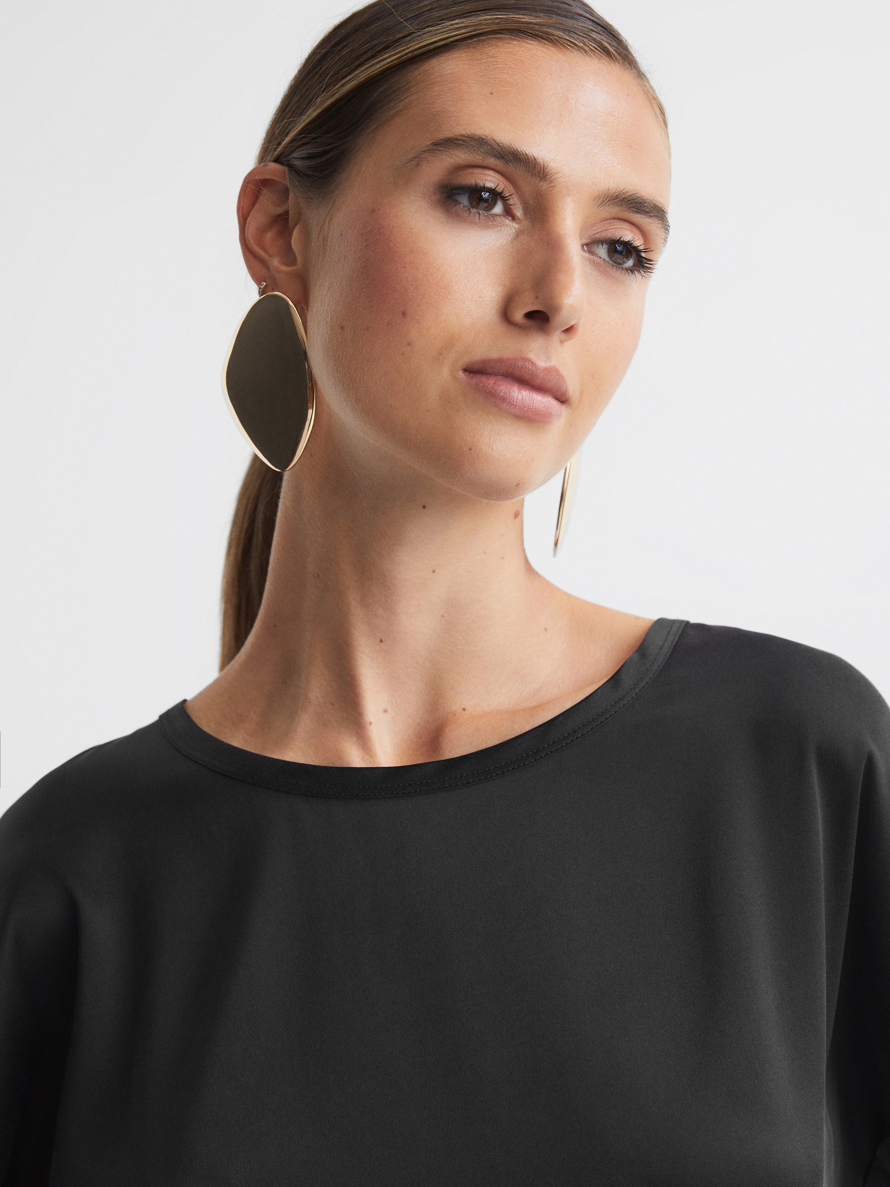 Silk Front Crew Neck T-Shirt in Black - Image 5 of 6