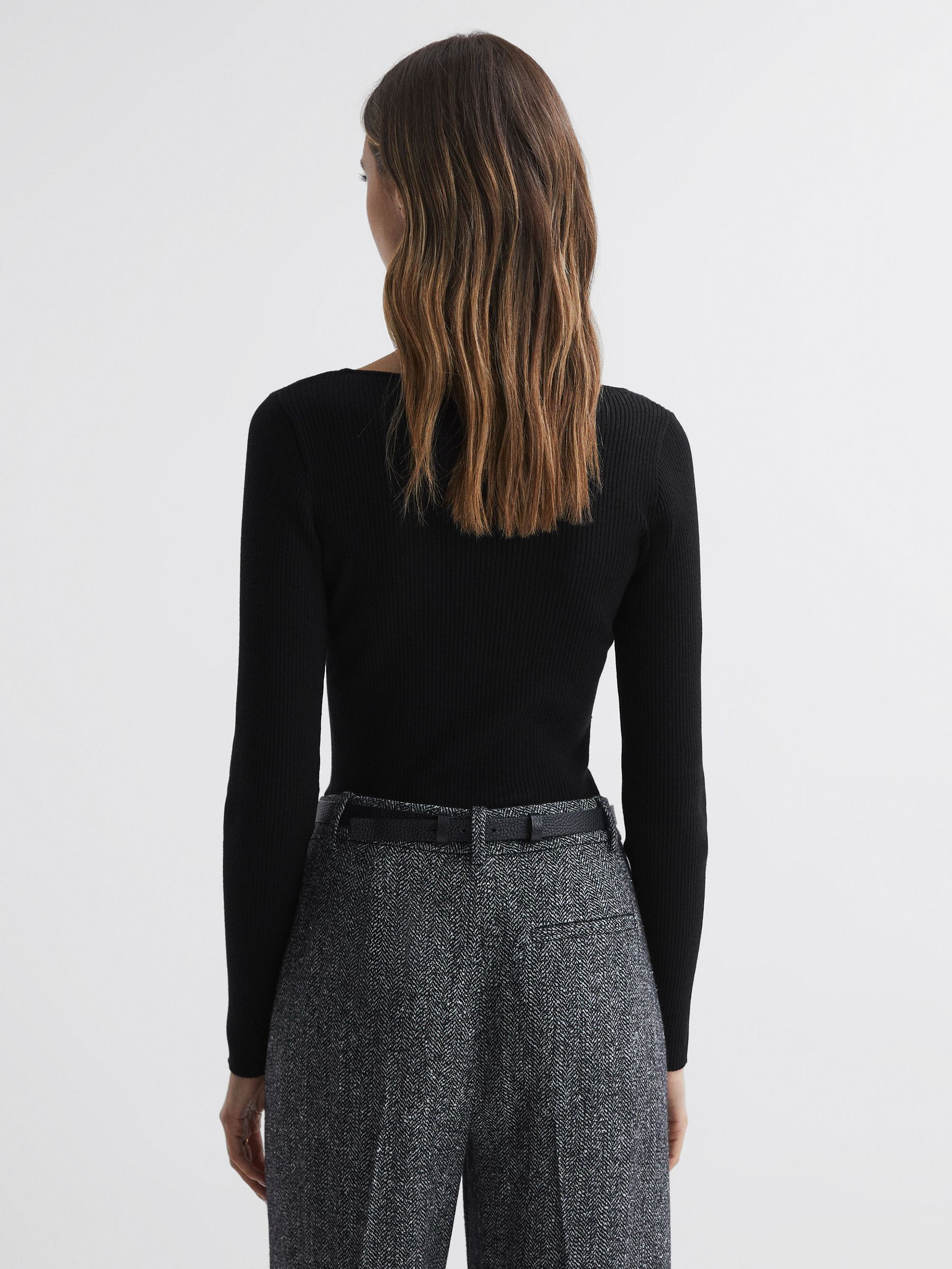 Fitted Ribbed Asymmetric Neck T-Shirt in Black - Image 4 of 4