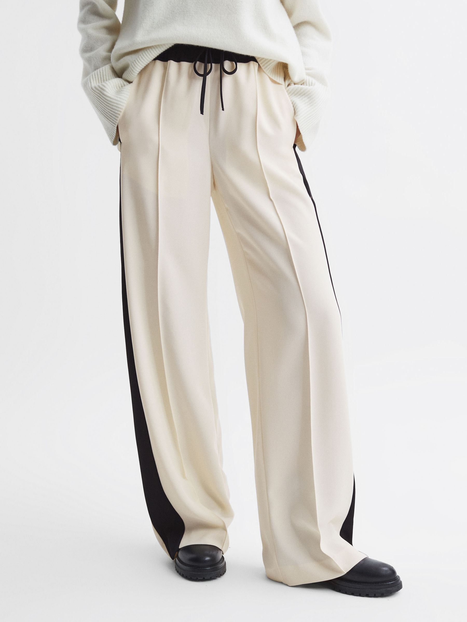 Petite Wide Leg Contrast Stripe Drawstring Trousers in Cream - Image 4 of 7