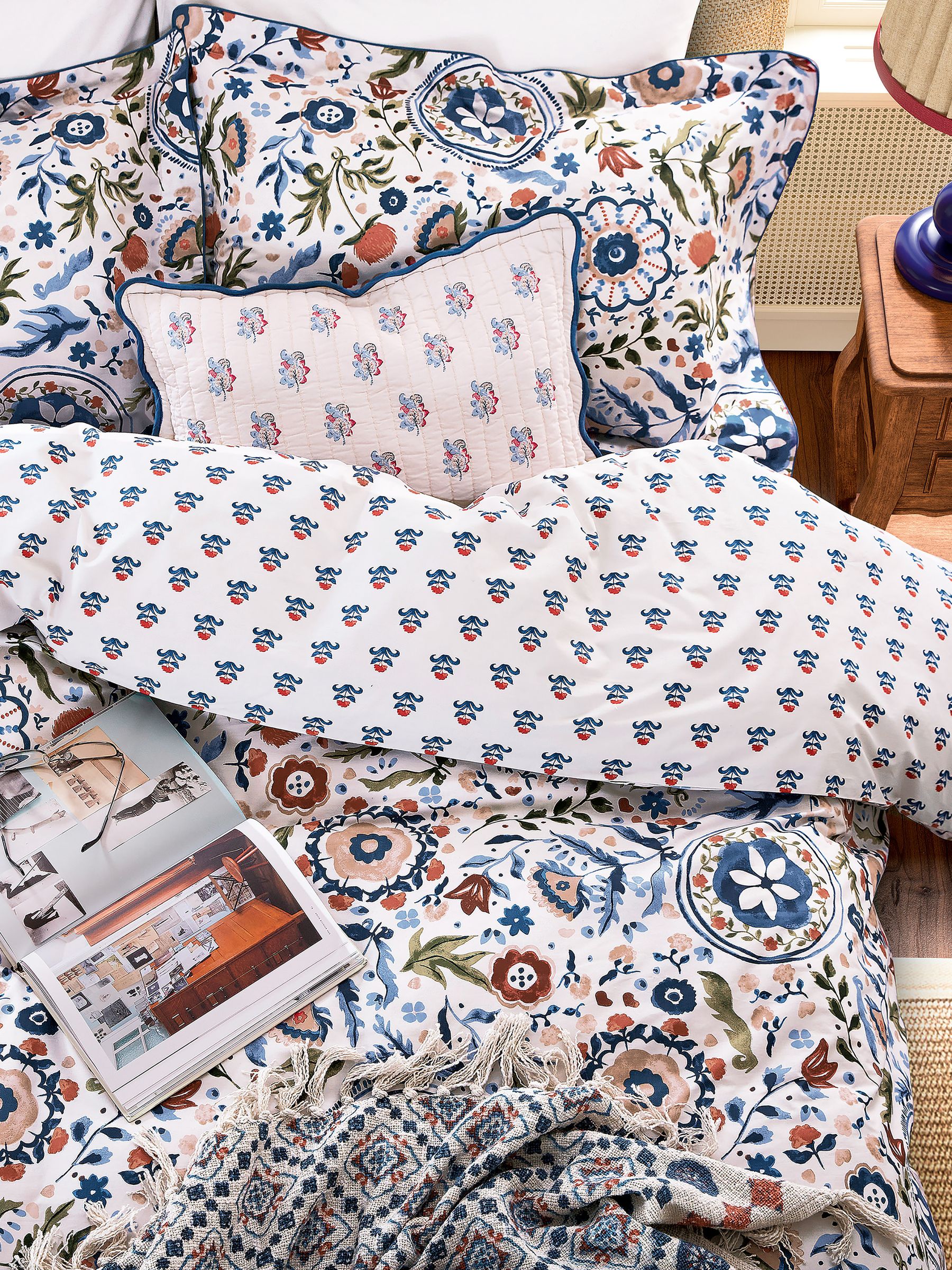 Blue Festival Flowers Reversible Duvet Cover and Pillowcase Set - Image 2 of 5