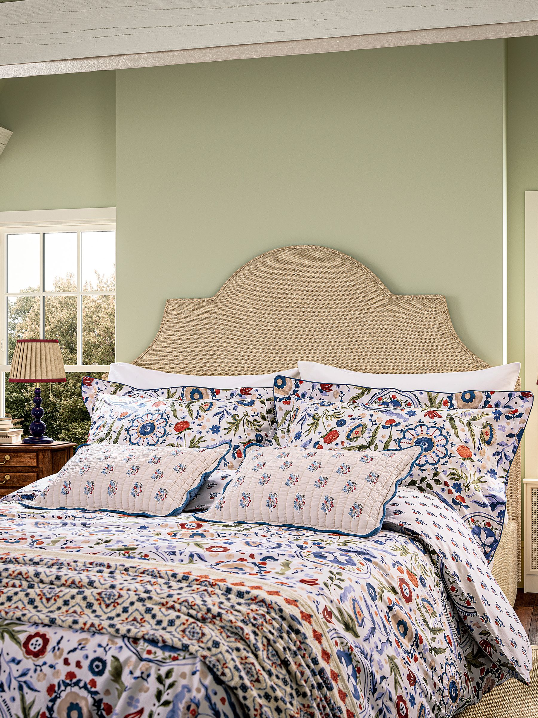Blue Festival Flowers Reversible Duvet Cover and Pillowcase Set - Image 4 of 5
