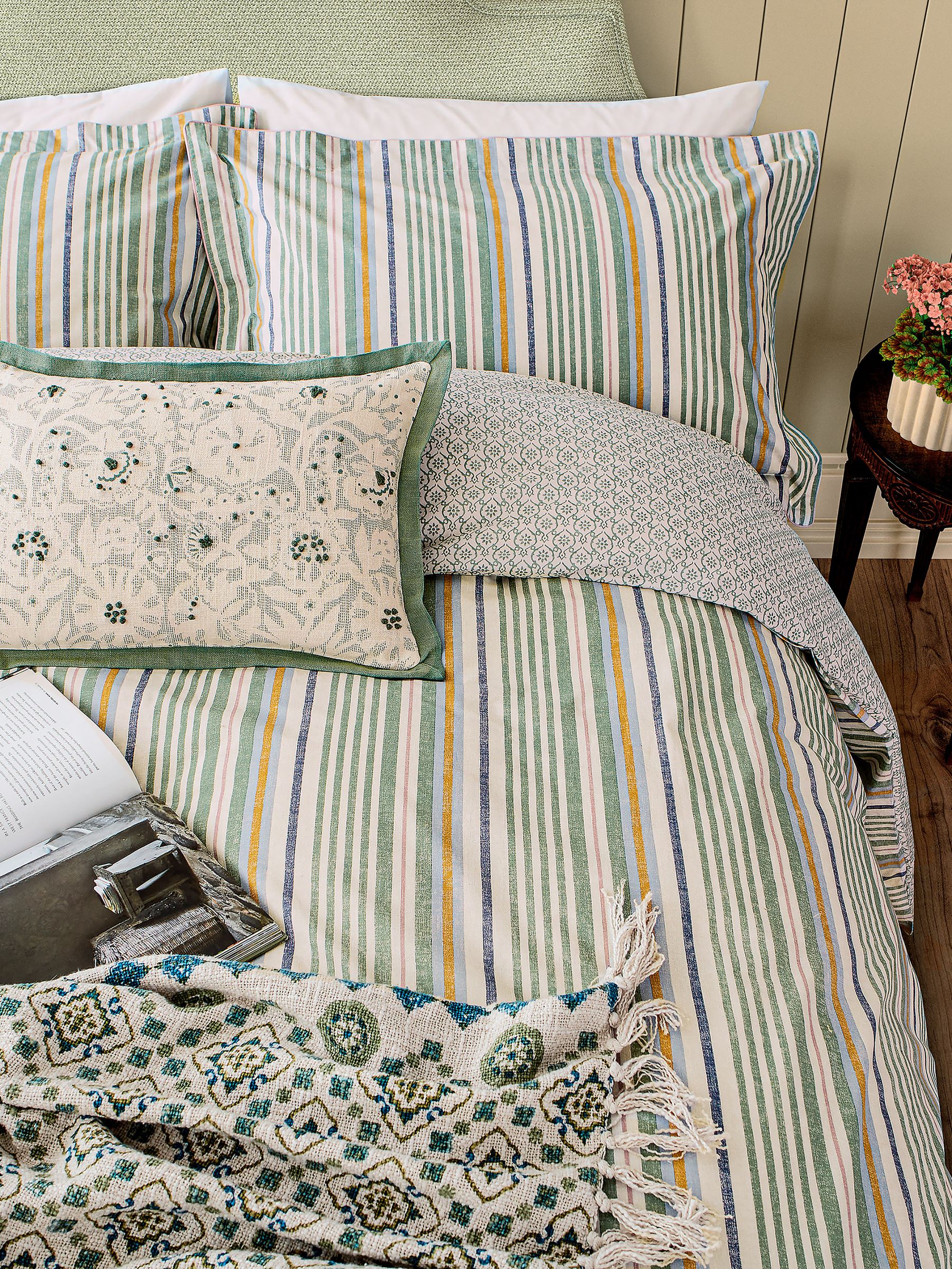 Green Country Tiles Reversible Bed Set - Image 1 of 5