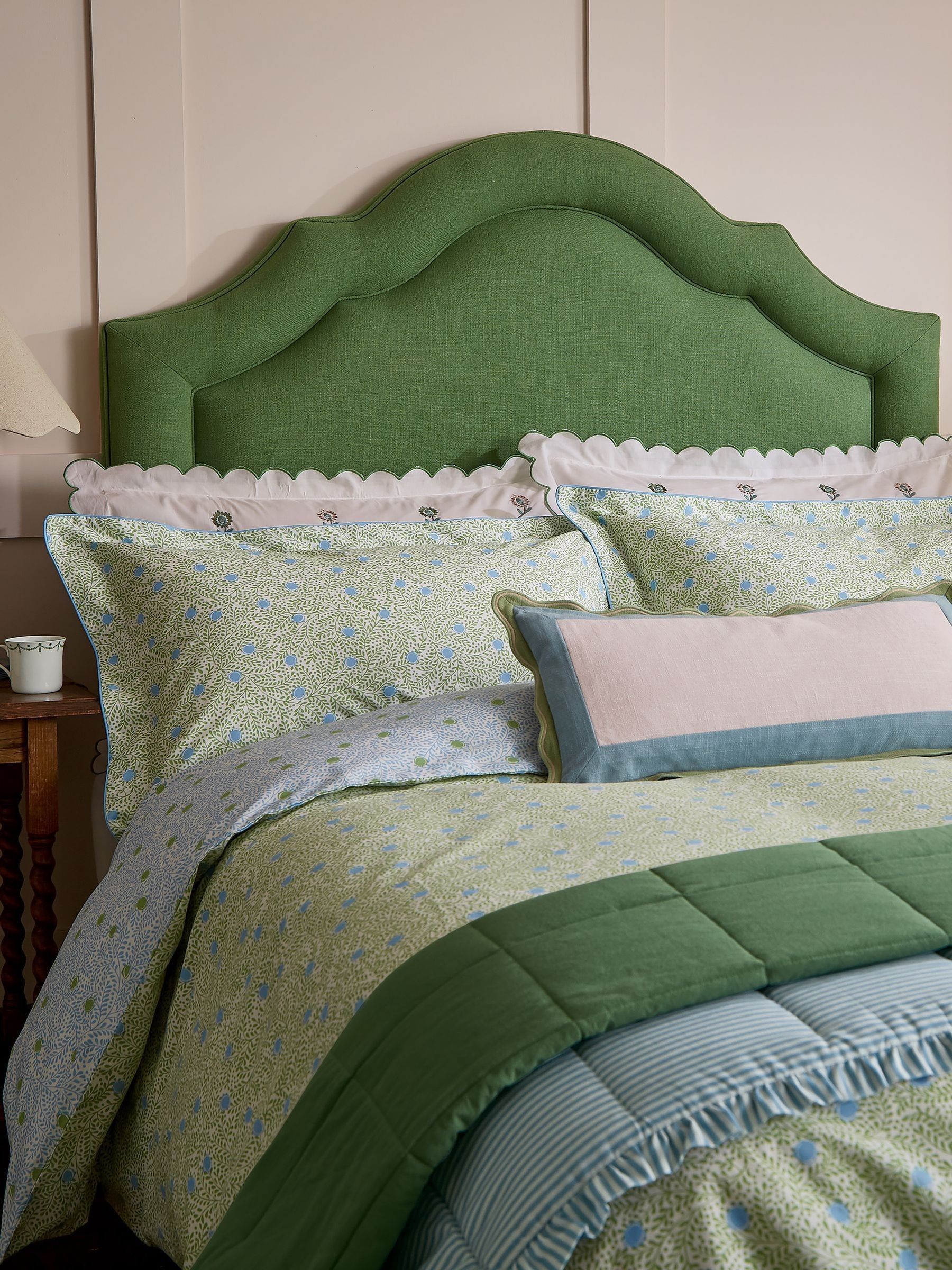 Green Trailing Ditsy Cotton Reversible Duvet Set - Image 2 of 5