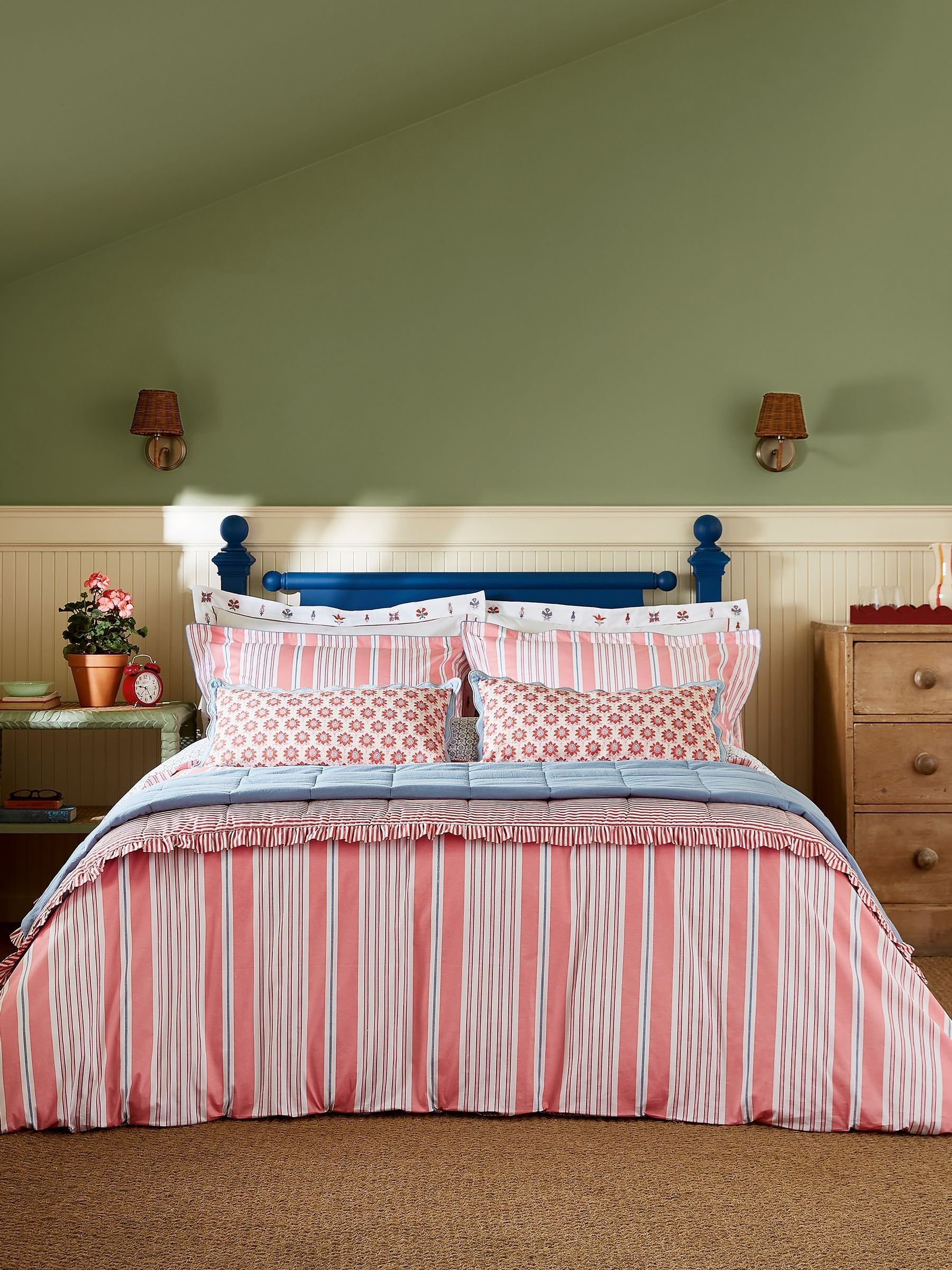 Blue Siesta To Fiesta Scallop Cushion - Image 3 of 4