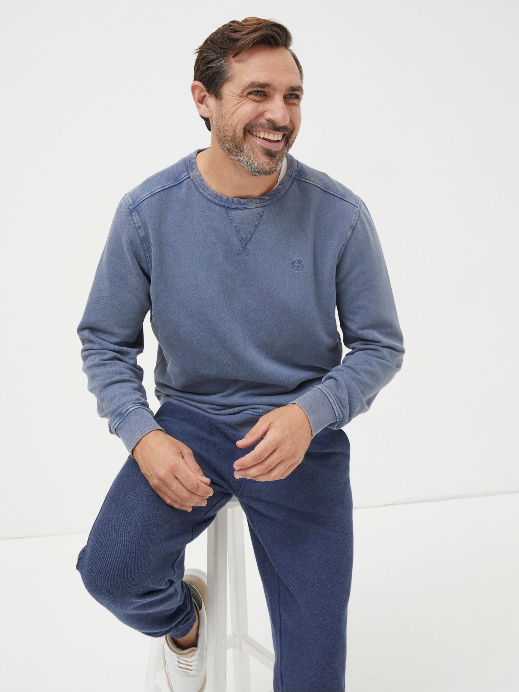 Petersfield Blue Sweatshirt - Image 3 of 5