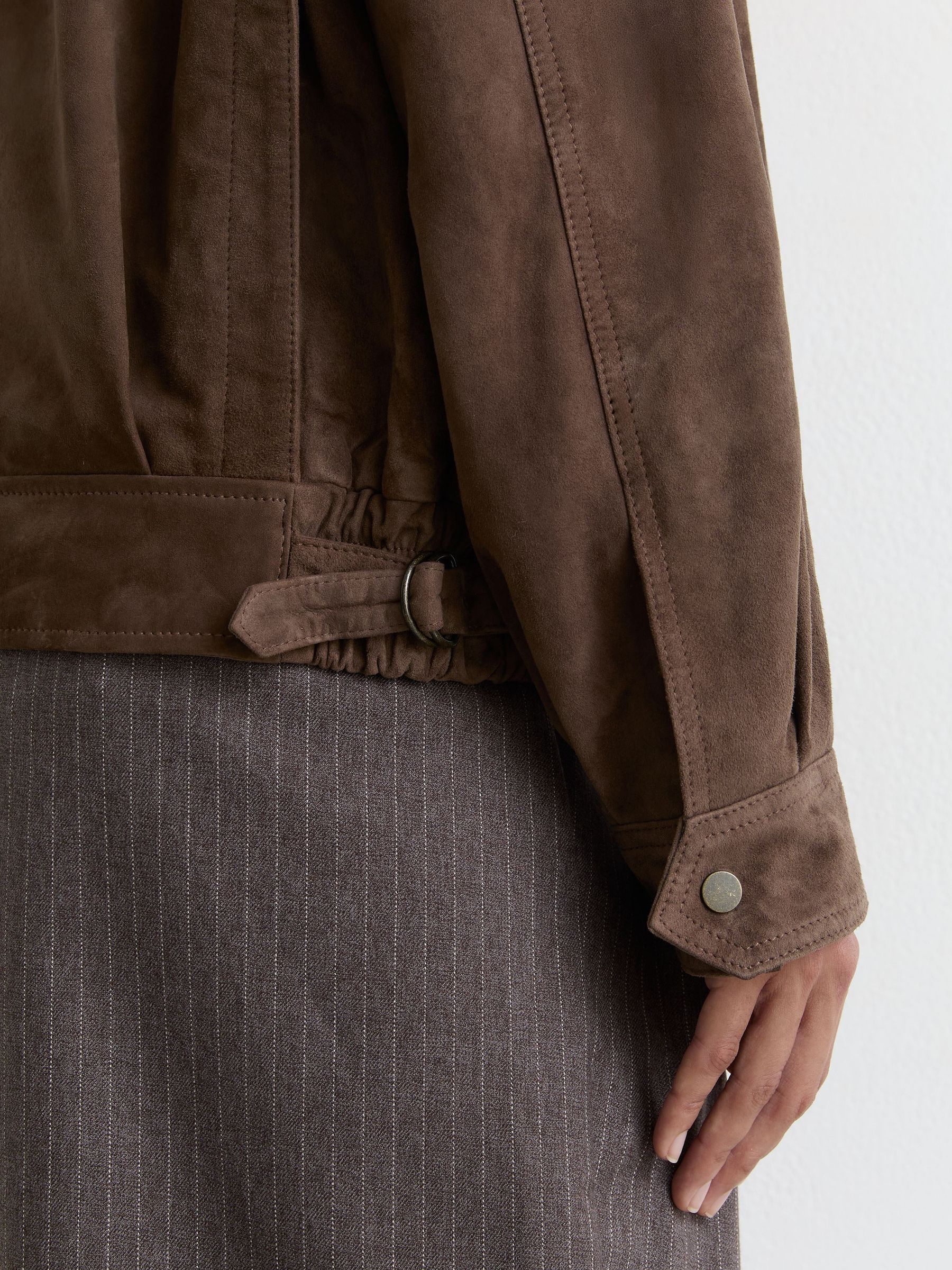 Petite veste décontractée en daim marron - Image 7 de 9