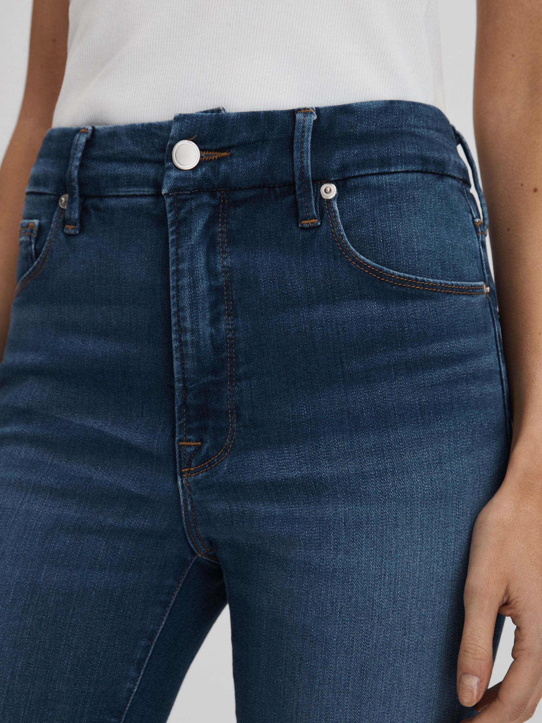 Good American Ultra High Skinny Jeans in Blue - Image 4 of 6