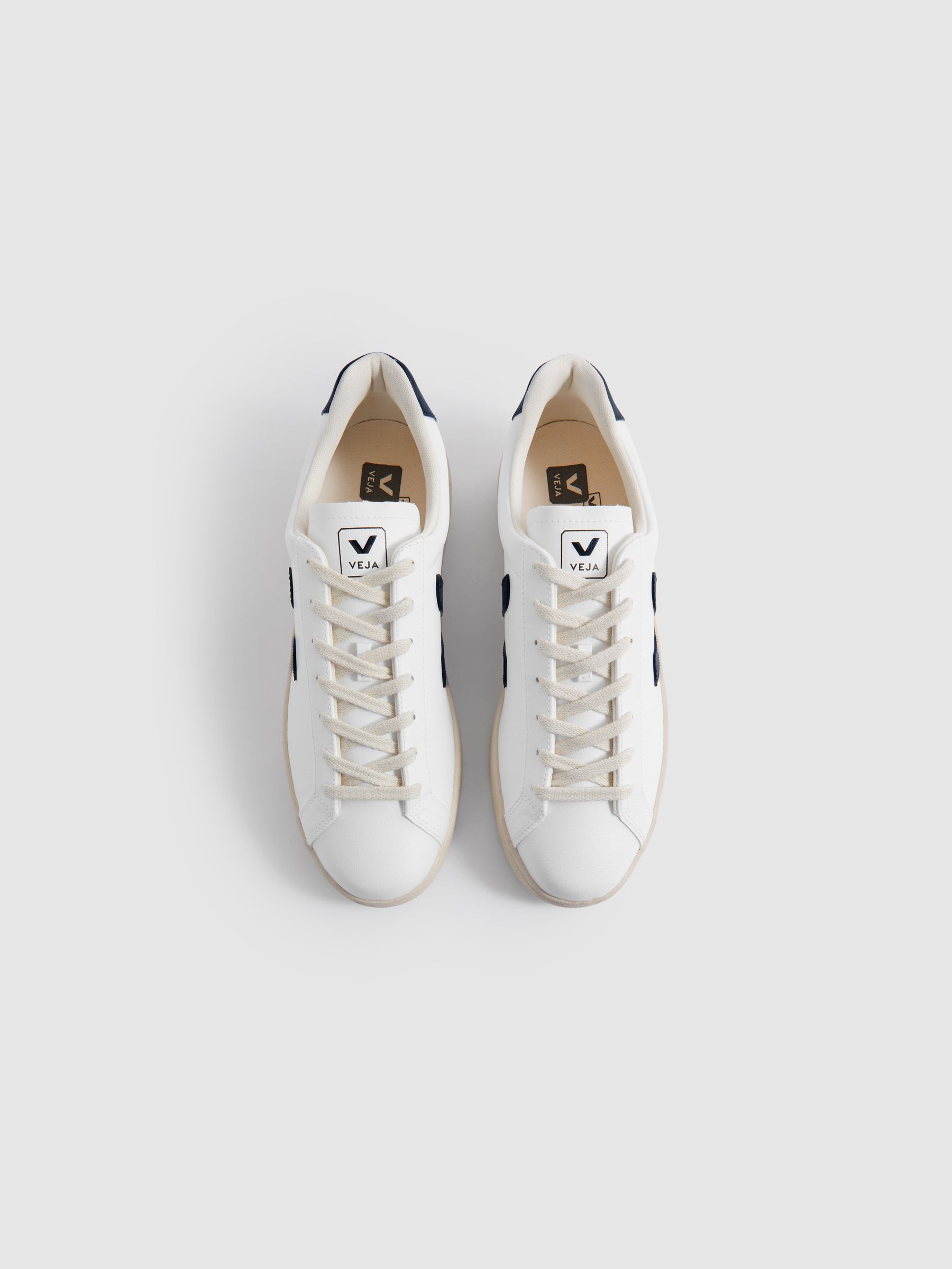 Veja Vegan Leather Trainers in White Nautico - Image 3 of 5