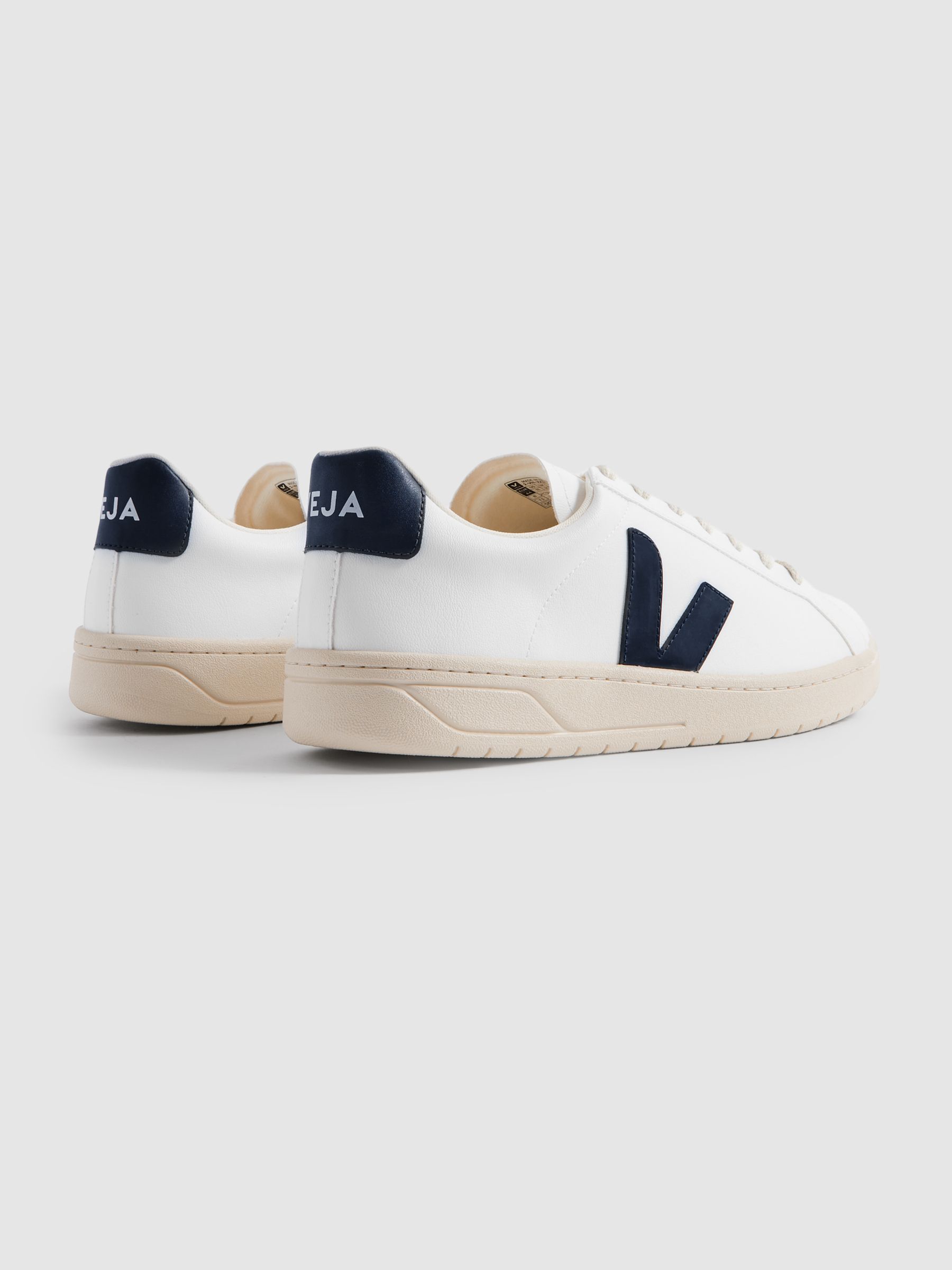 Veja Vegan Leather Trainers in White Nautico - Image 4 of 5