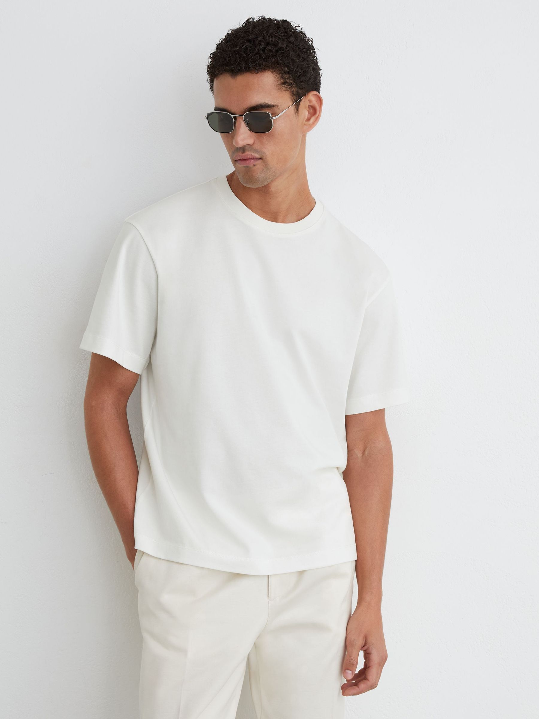 Cotton Beach-Print Relaxed-Fit T-Shirt in White - Image 4 of 6