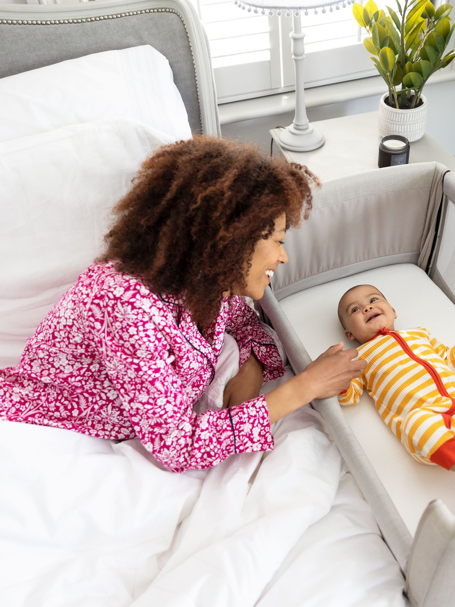 Joie Grey Clay Roomie Go Bedside Crib - Image 2 of 9